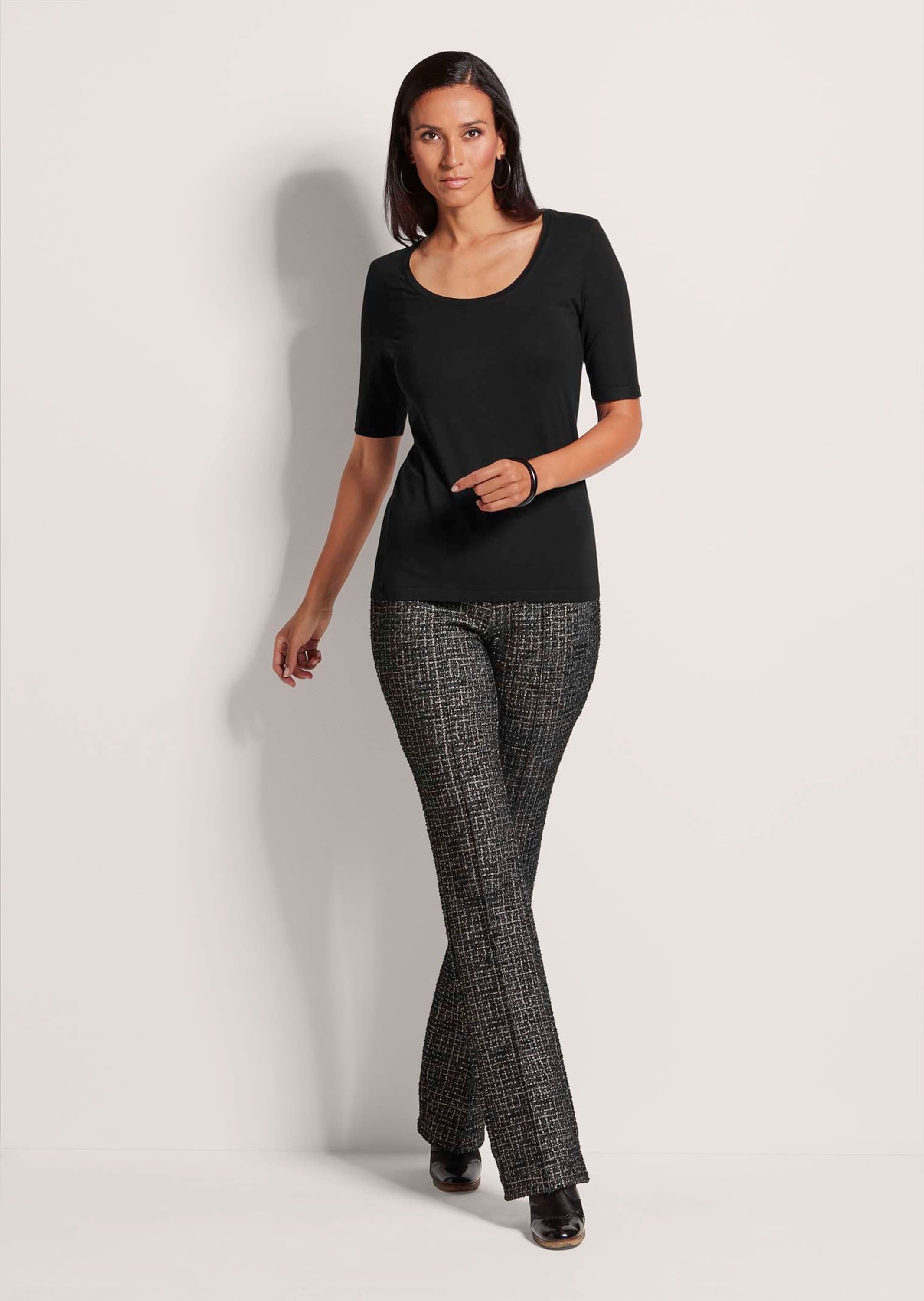 MADELEINE Kurzarmshirt »Shirt Sommerliches Basicshirt mit Rundhalsausschnitt«
