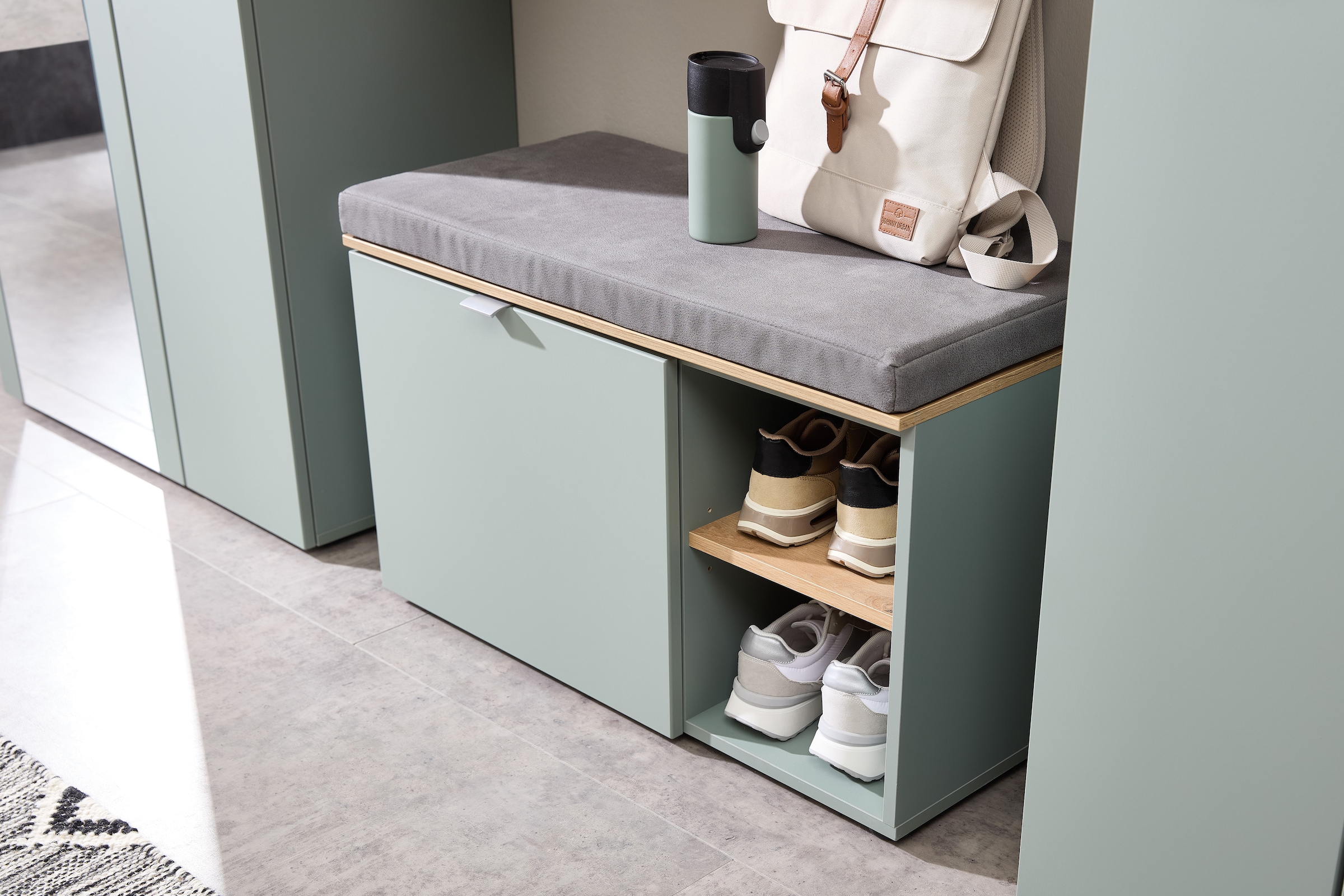 Innostyle Schuhschrank »Bari Schuhbank inkl. Sitzkissen, BxHxT 78x50x38 cm«, (1 St.), 1 türig, 4 Fächer, Softclose, ABS Kantenschutz