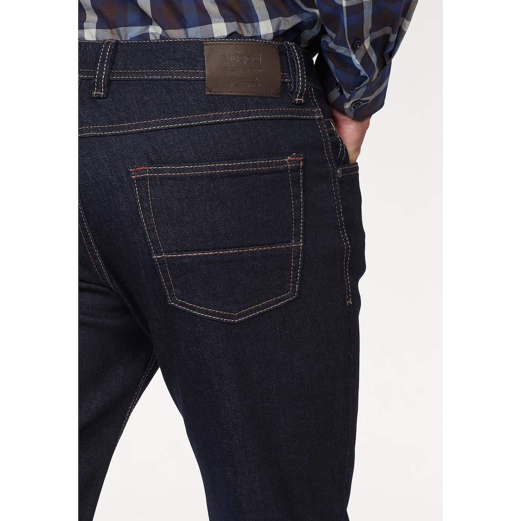 bugatti 5-Pocket-Jeans, Regular-fit, 2farbige Kontrastnähte