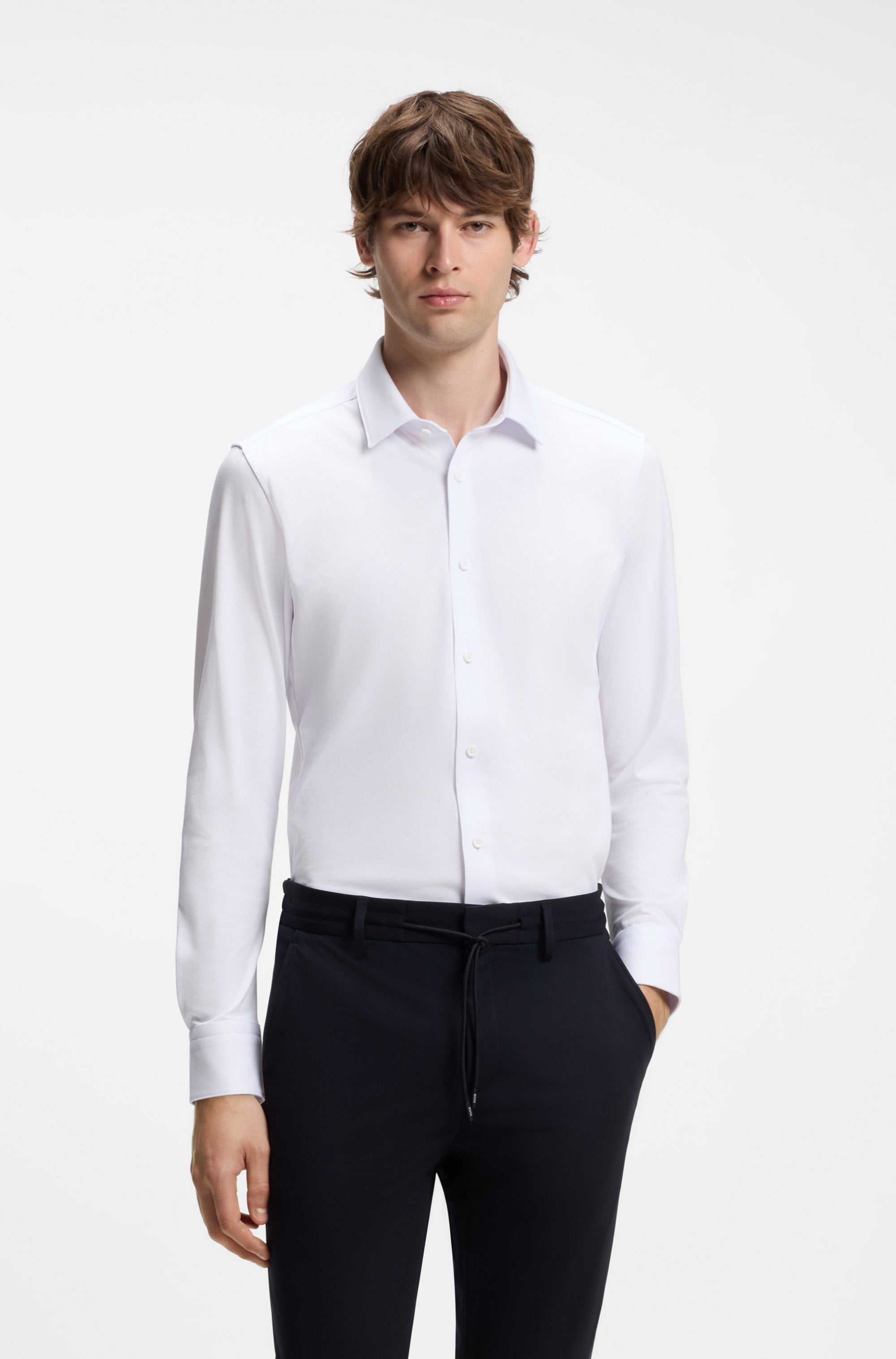 BOSS Businesshemd "HANK" Kentkragen, Slim Fit, Baumwoll-Mix mit Performance-Stretch