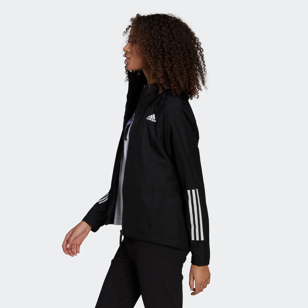 adidas Sportswear Outdoorjacke »BSC 3STREIFEN RAIN.RDY REGENJACKE«, mit Kapuze