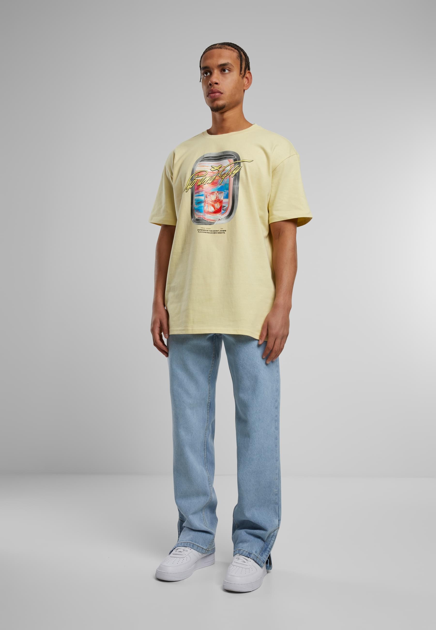 Upscale by Mister Tee T-Shirt »Upscale by Mister Tee Sip&Fly Heavy Oversize Tee«, (1 tlg.)