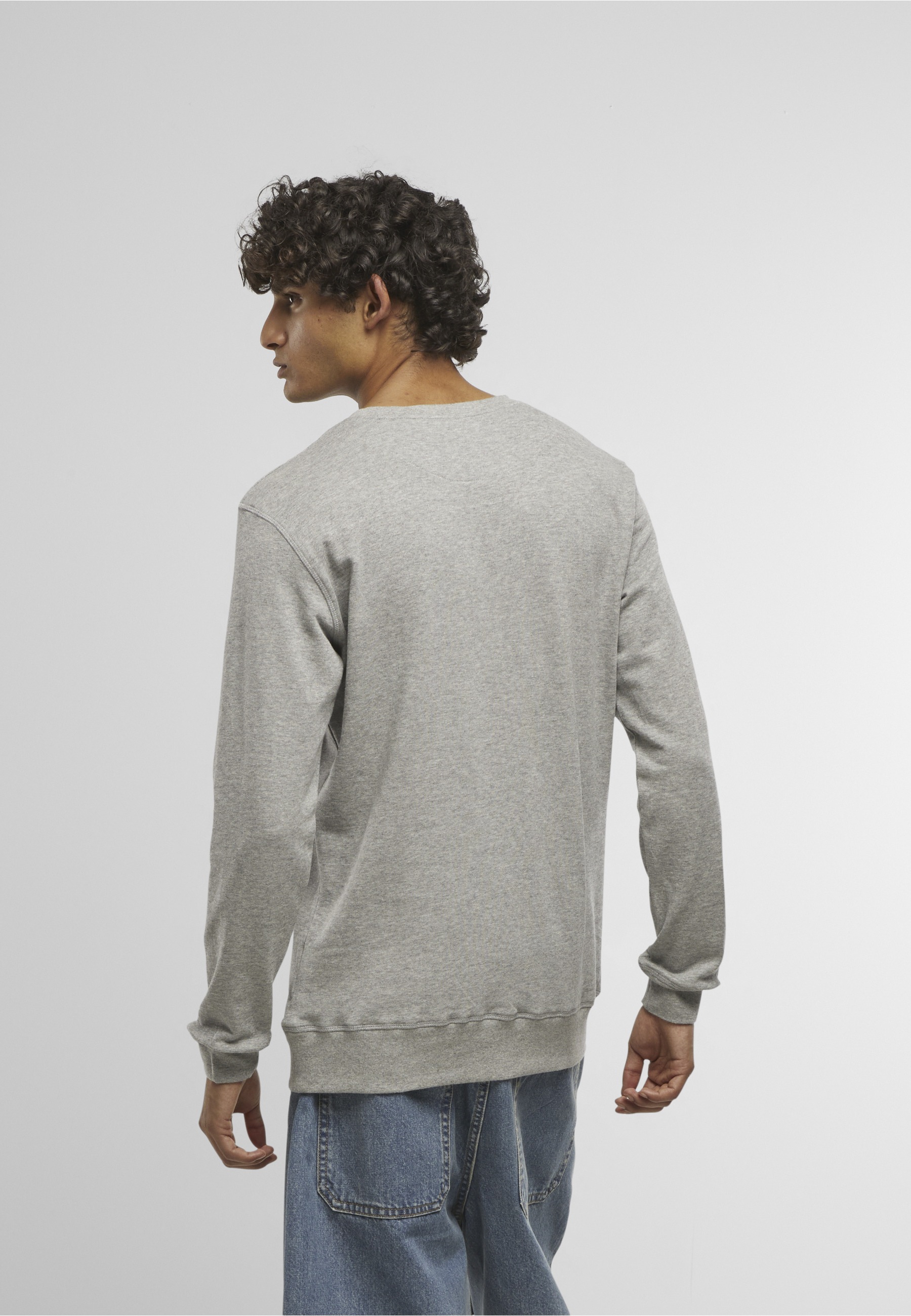 MisterTee Sweater »MisterTee Courtside Sports EMB Light Crew Sweatshirt«, 1 Stk.
