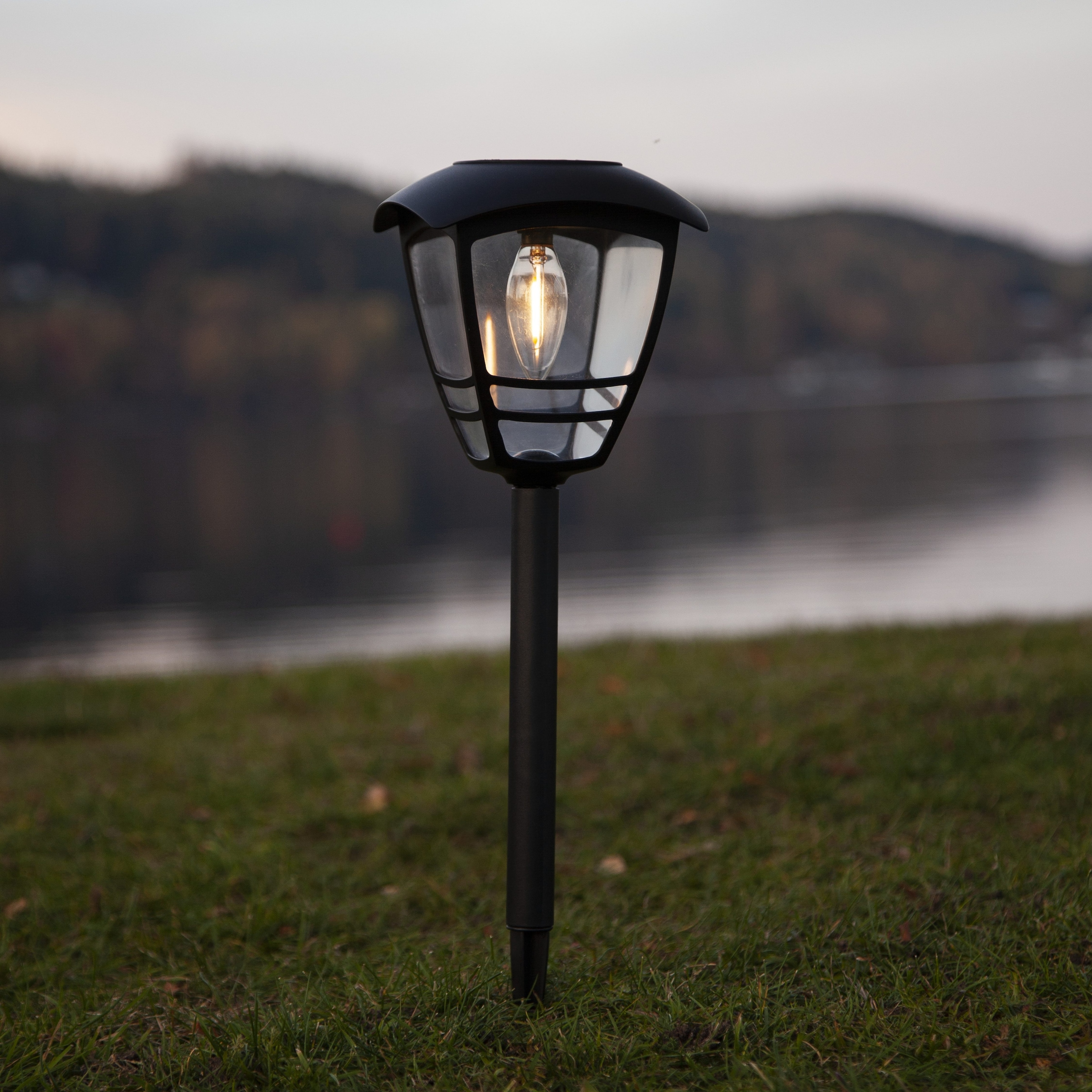 Parforce Traditional Hunting LED Solarleuchte »Solar-Wegleuchte Felix« LED-Board 1 Stk. Warmweiß Solar-Bollardleuchte mit Filament-LED, 10 lm, Dämmerungssensor