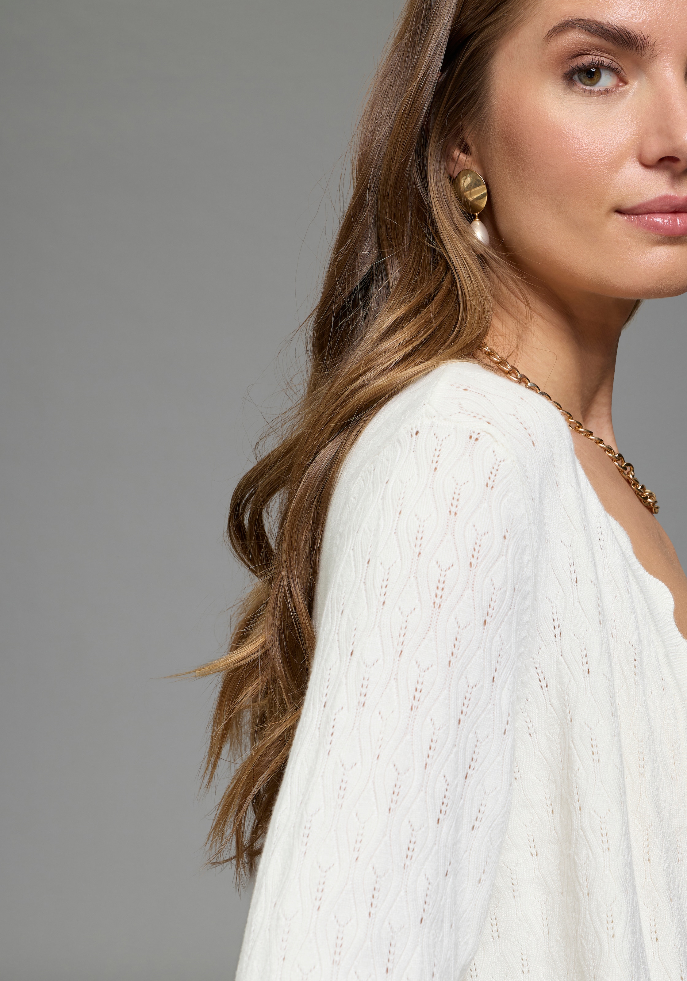 Laura Scott Strickjacke mit femininer Wellenkante