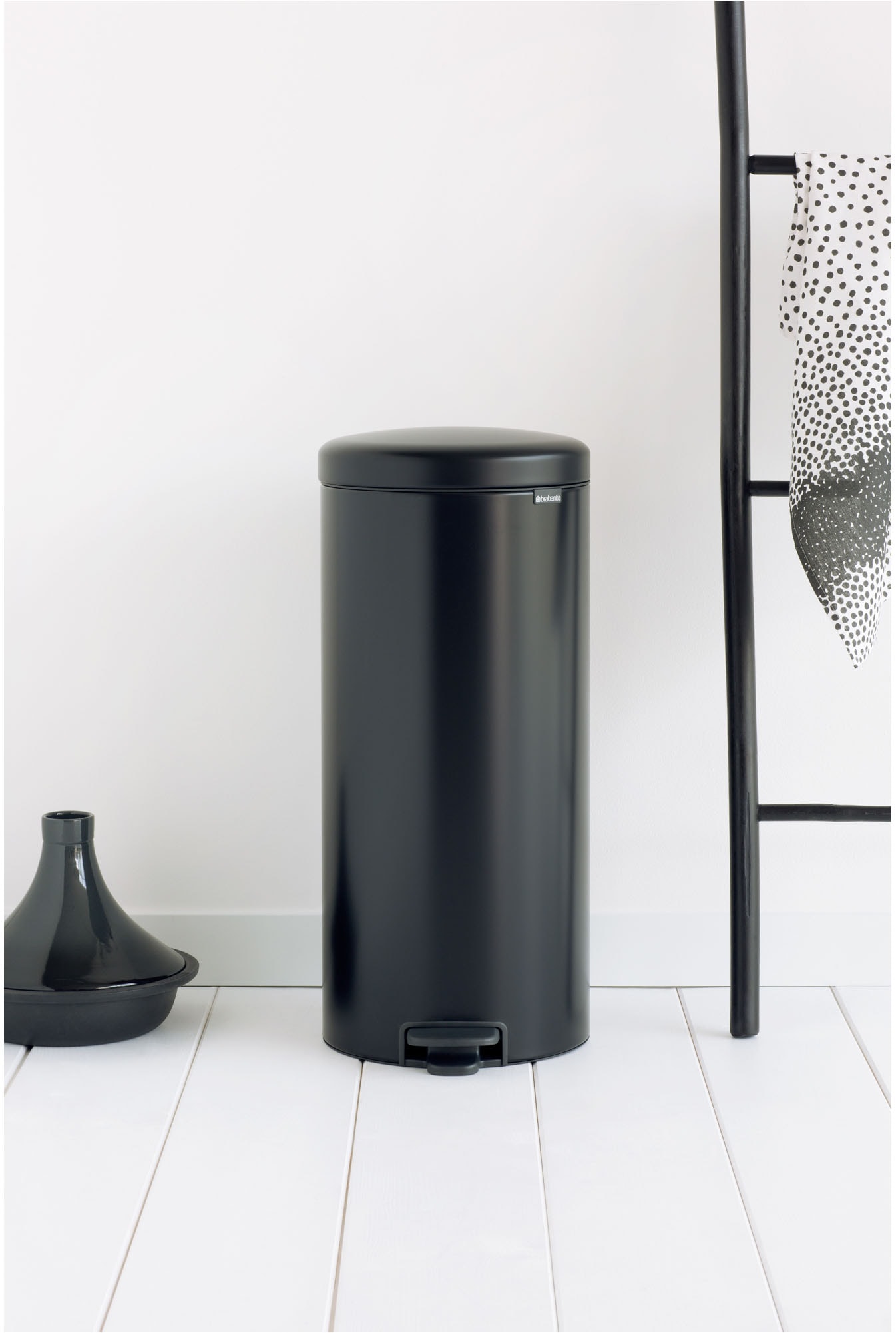 Brabantia Mülleimer »NewIcon Treteimer, 30L«, sanft schließender Deckel, mit leichter Pedalbedienung
