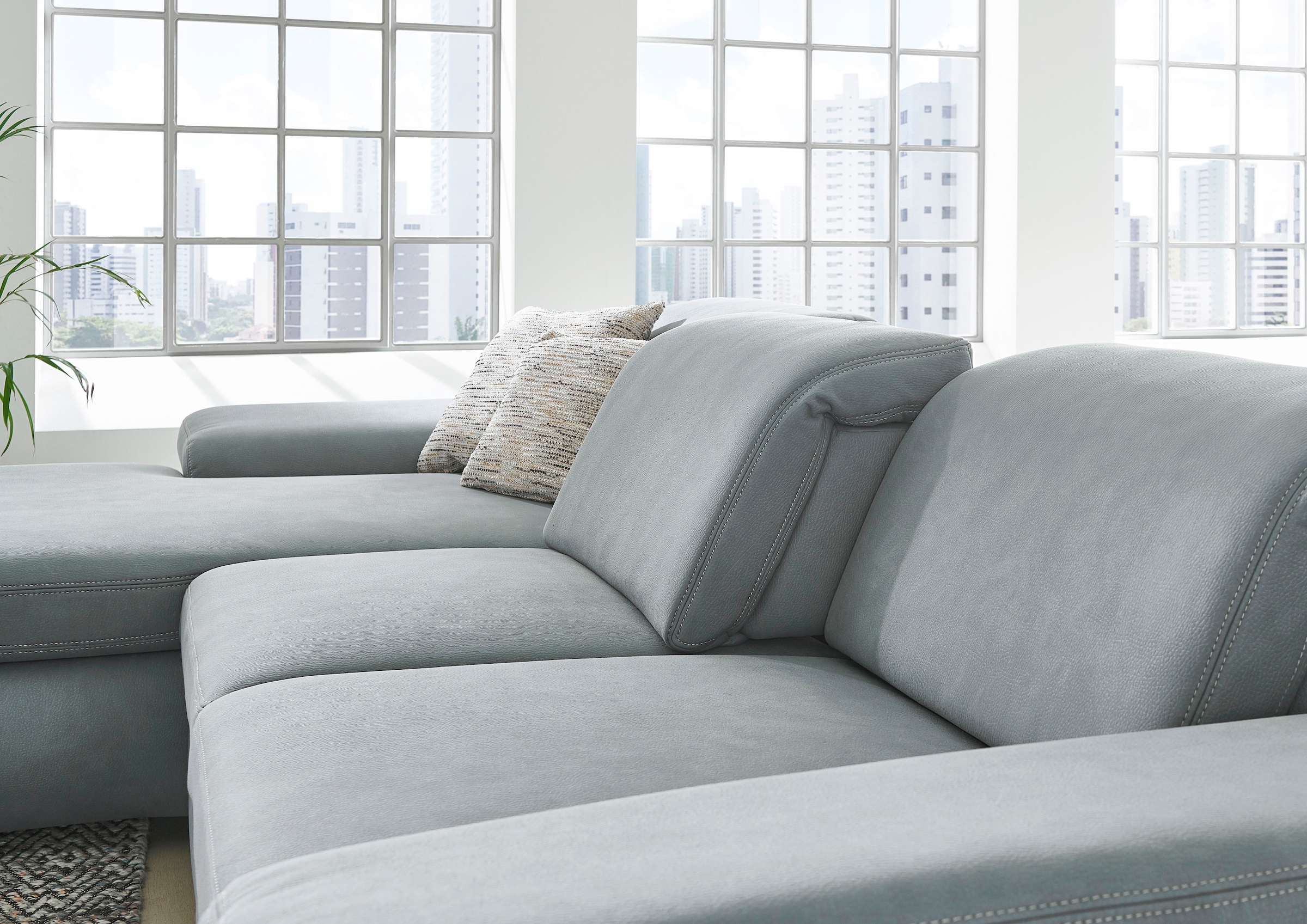 Die PlanBar Ecksofa »MP-IN17041 L-Form«, mit Sitztiefenverstellung, optional Kopfteilverstellung & Bettfunktion