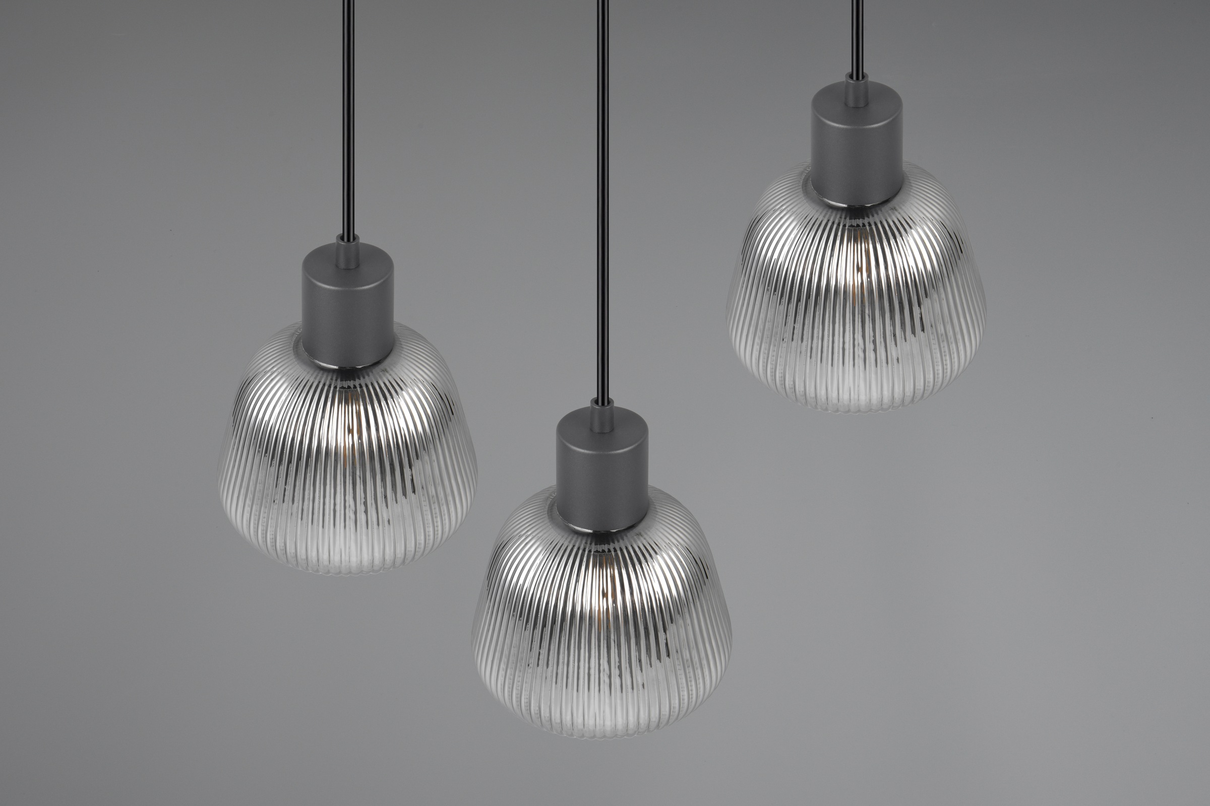 TRIO Leuchten Pendelleuchte »TARIFA, 3-flammige Hängeleuchte exkl 3xE27 max 25W, Glas Hängelampe«, 3 flammig, Leuchtmittel E27 | Leuchtmittel wechselbar, höhenverstellbar max 150cm Glas in Riffeloptik und leicht verspiegelt