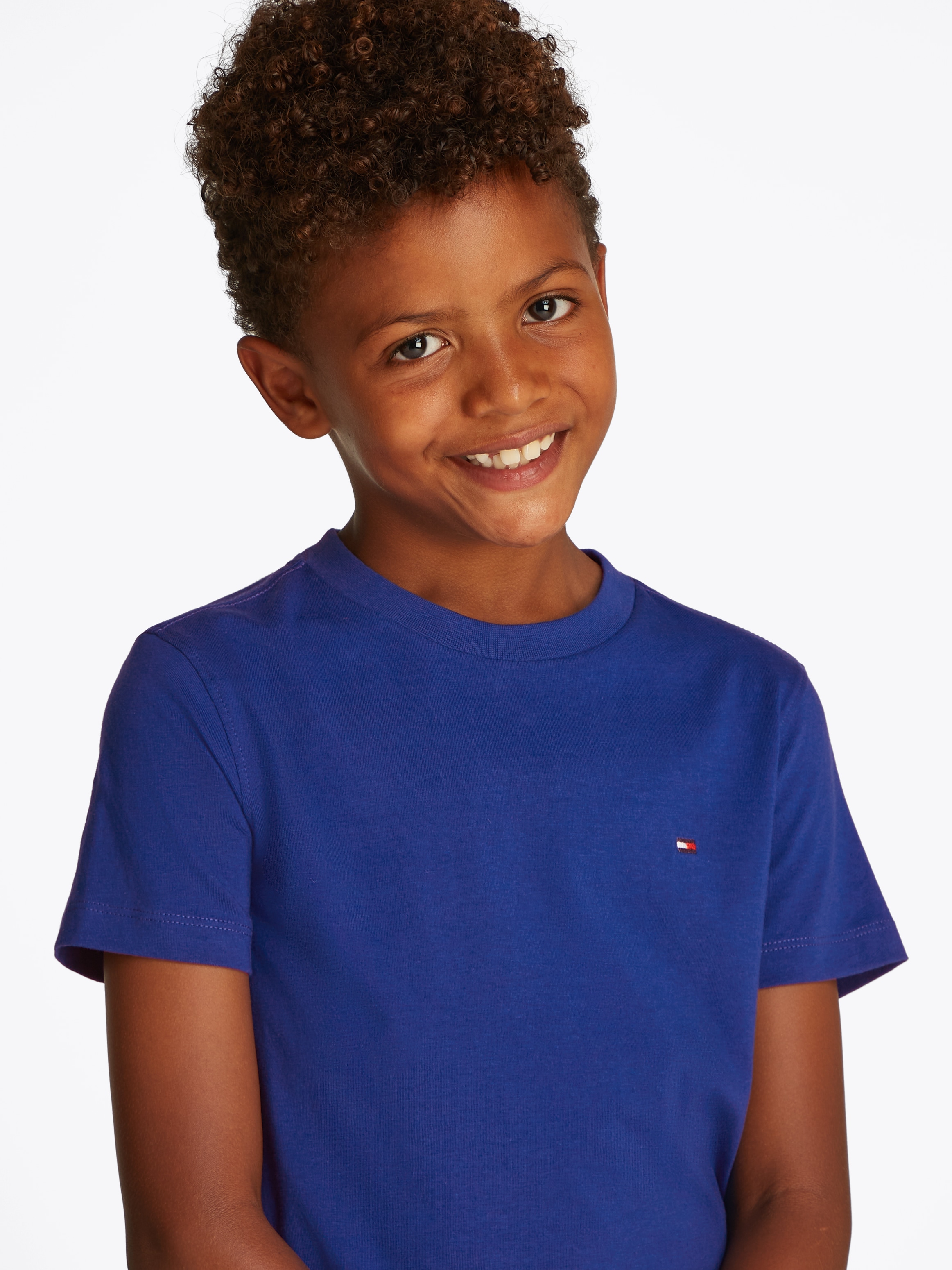 Tommy Hilfiger T-Shirt »ESSENTIAL COTTON TEE S/S« mit Logostickerei