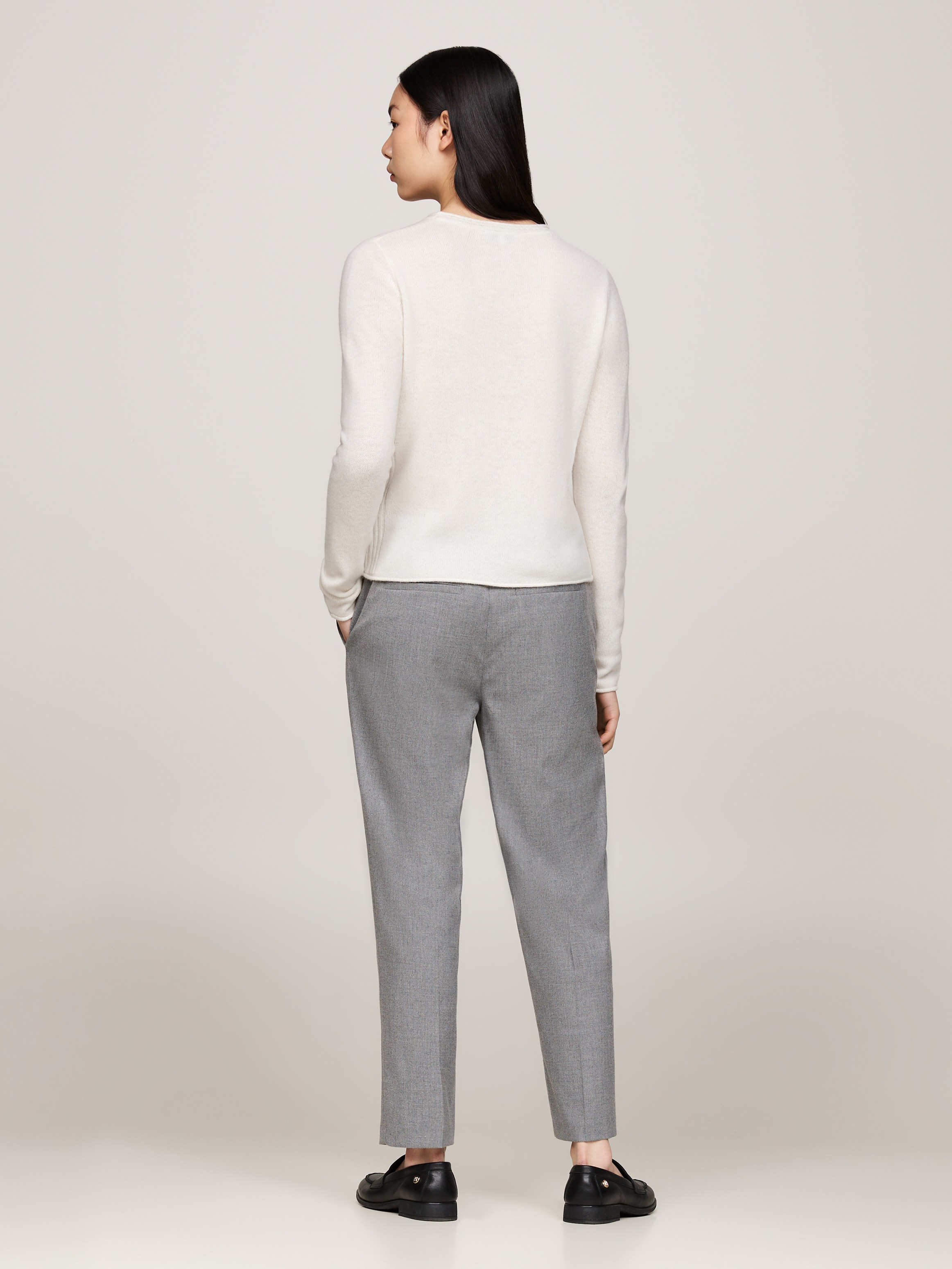 Tommy Hilfiger Strickpullover »SOFT WOOL C-NK SWEATER« mit Logostickerei, aus 100% Wolle