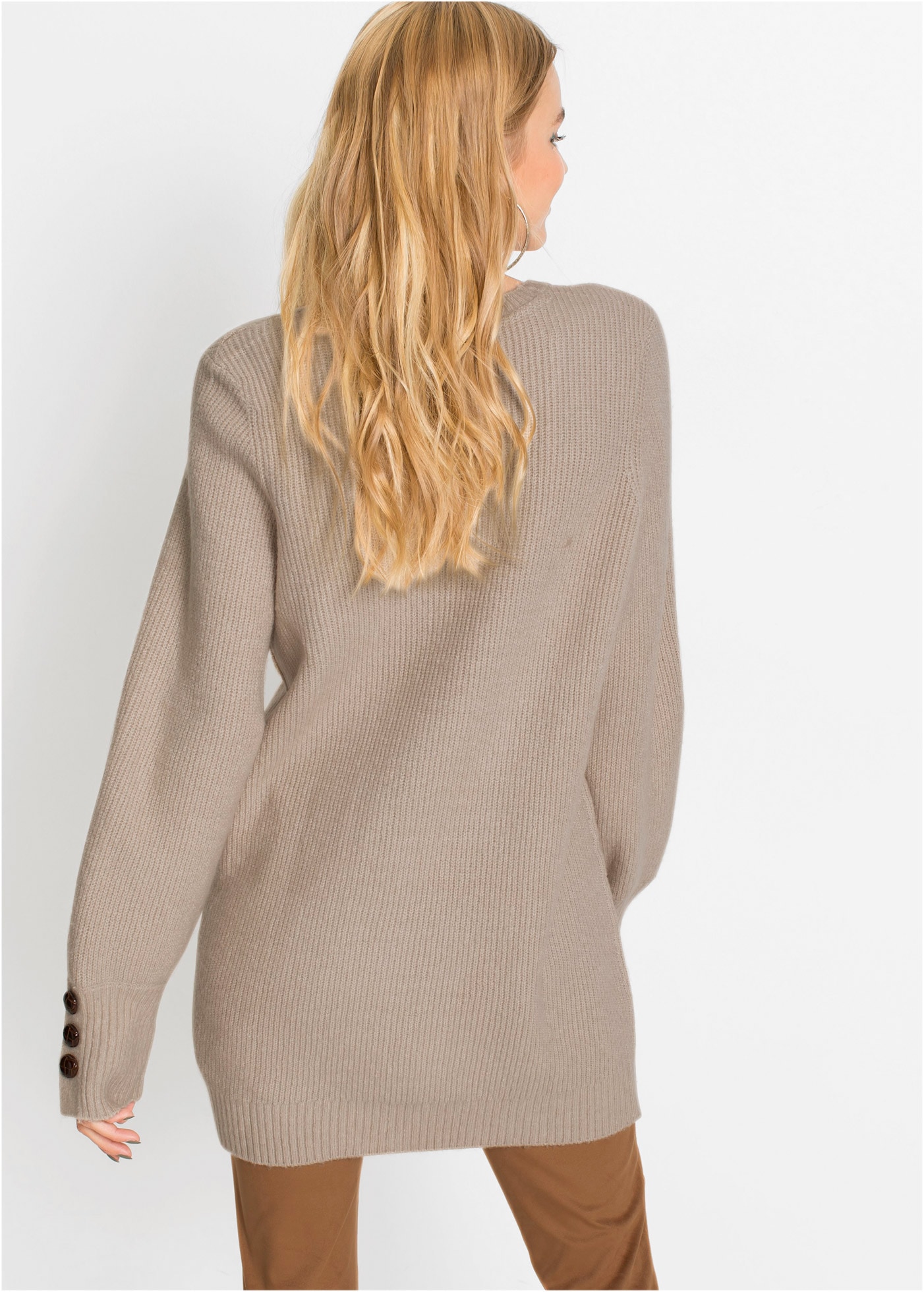 bonprix Longpullover »Longpullover mit Knöpfen« mit dekorativen Knöpfen, mit Rundhalsausschnitt