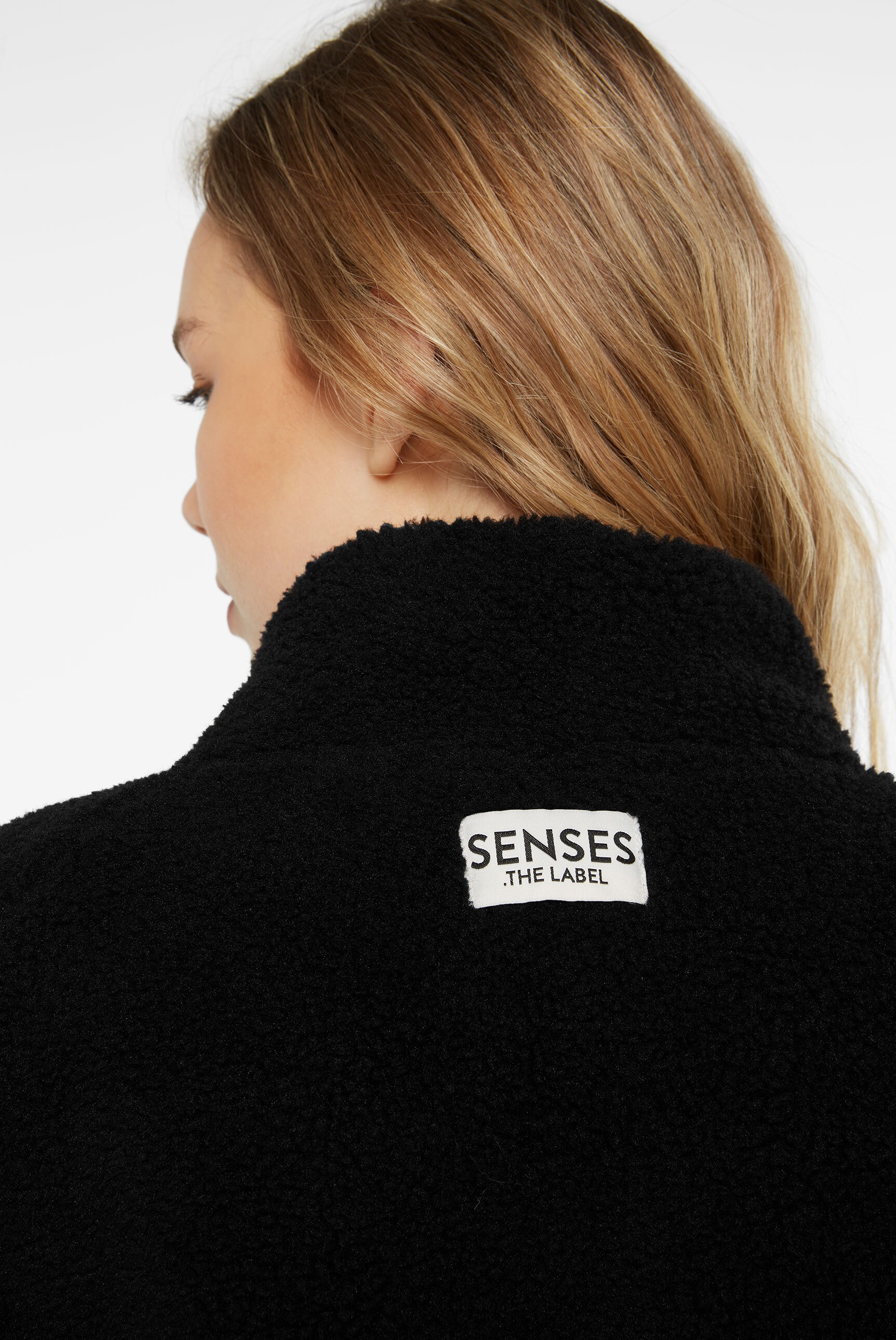 SENSES.THE LABEL Sweater
