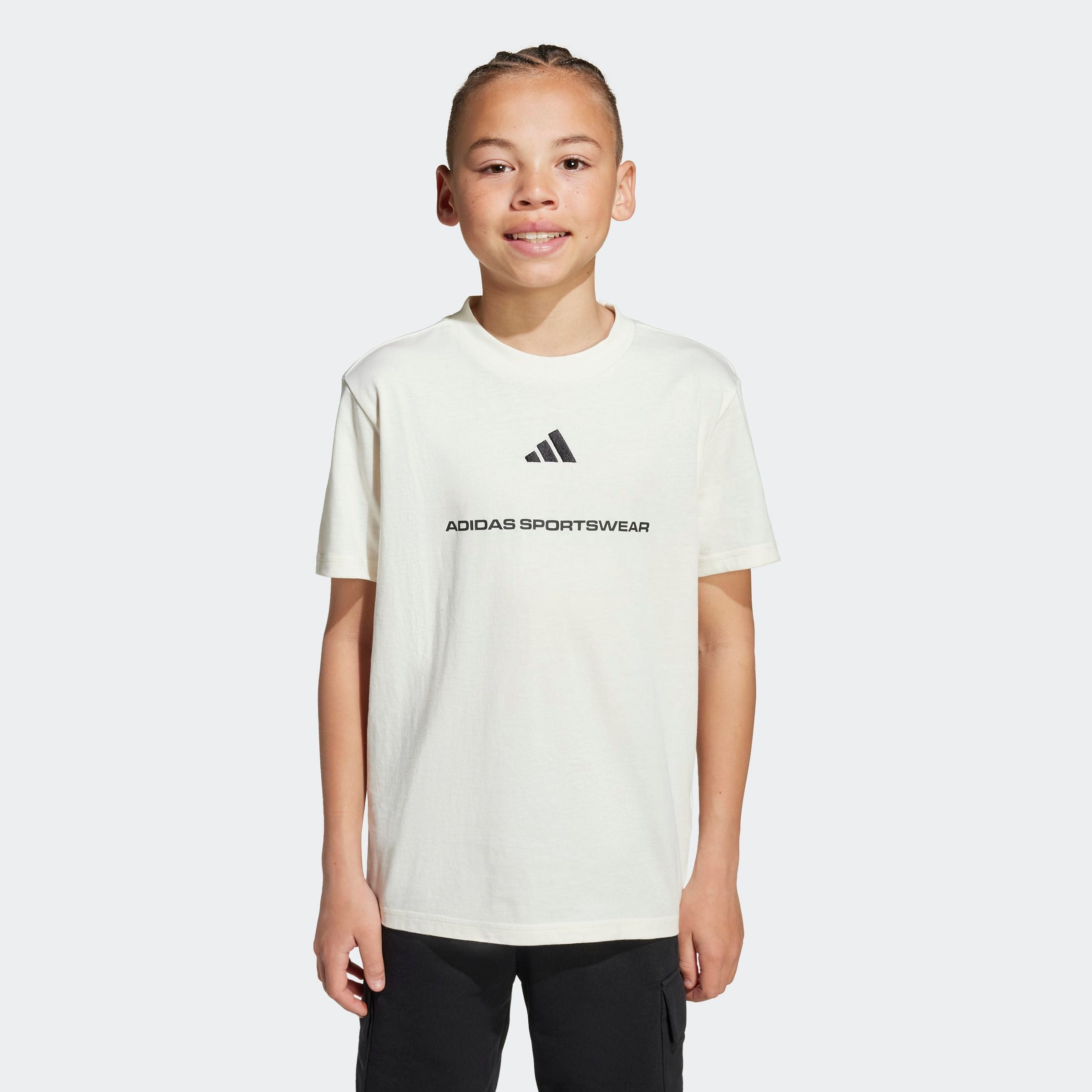 adidas Sportswear "ADIDAS SLOGAN SINGLE JERSEY" sportlicher Stil, kurze Ärmel, elastisches Material, mit Slogan