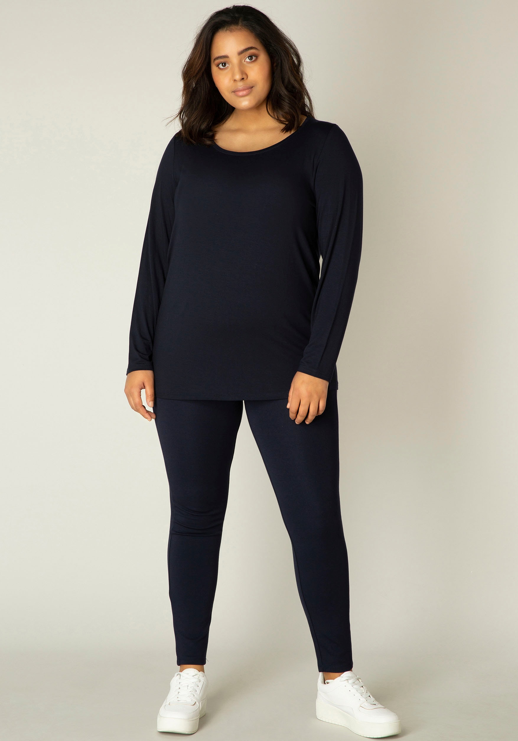 Base Level Curvy Langarmshirt, mit Rundhalsausschnitt