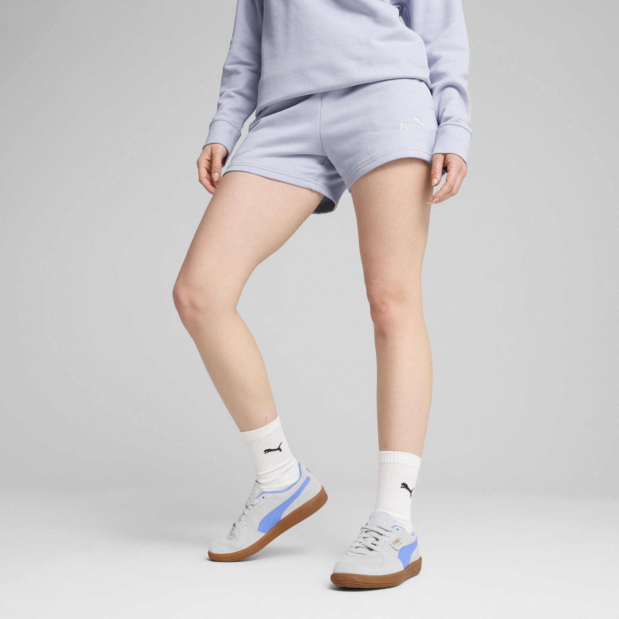 PUMA Sporthose »ESS Small No. 1 Logo 4'' Shorts Damen«