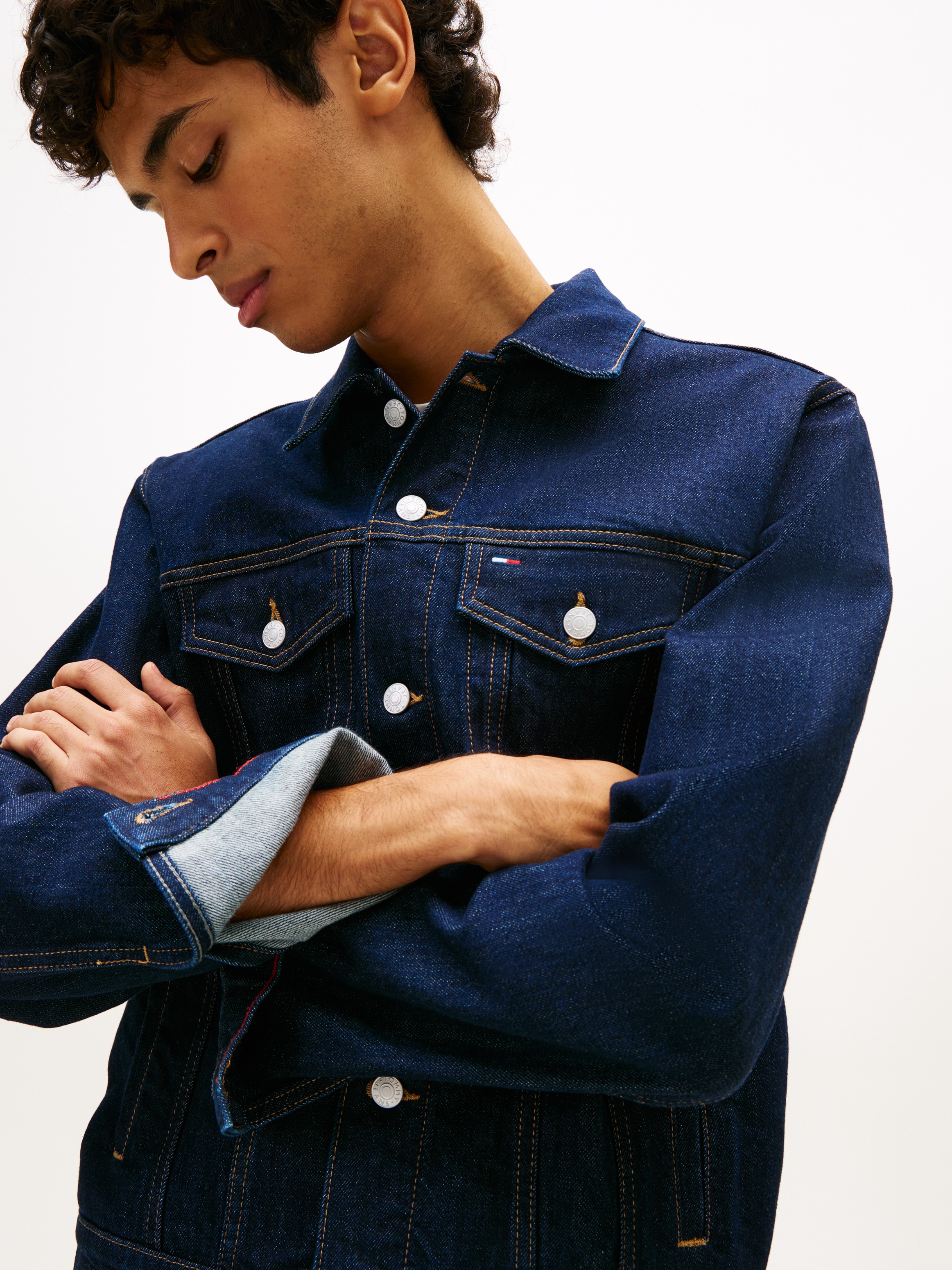 Tommy Jeans Jeansjacke »RYAN REGULAR« ohne Kapuze Regular fit mit praktischen Taschen