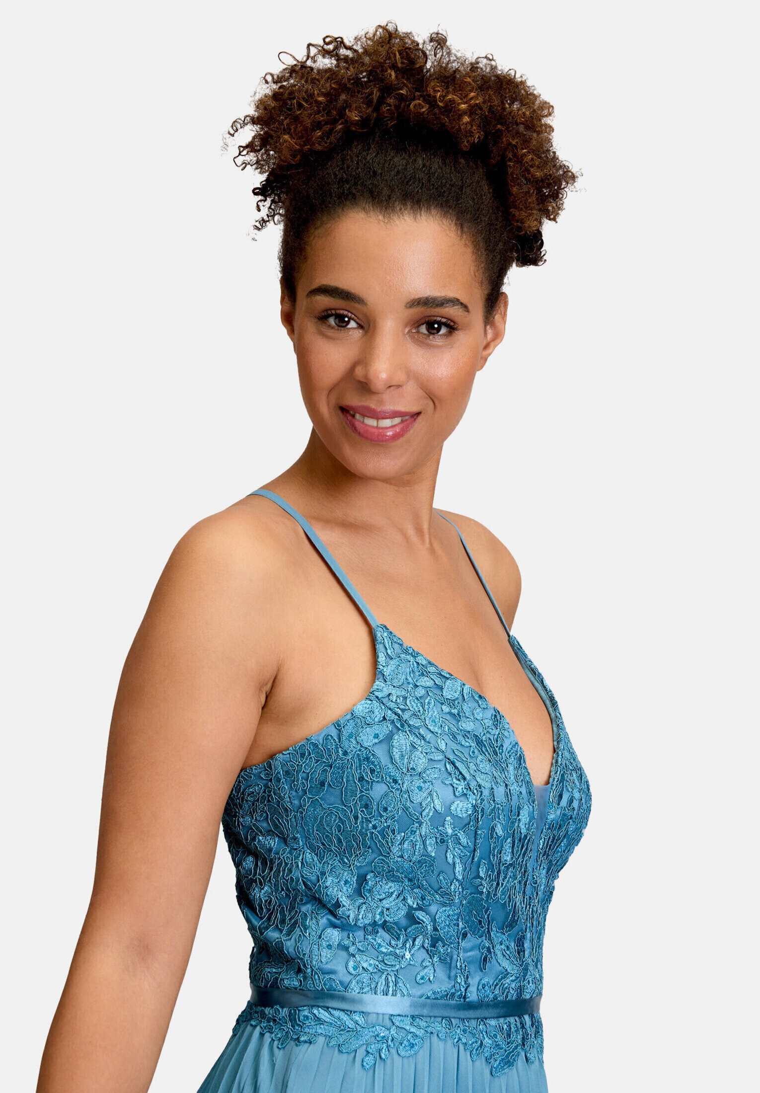 Vera Mont Abendkleid "Damen mit Stickerei" Ohne Tasche Plissee