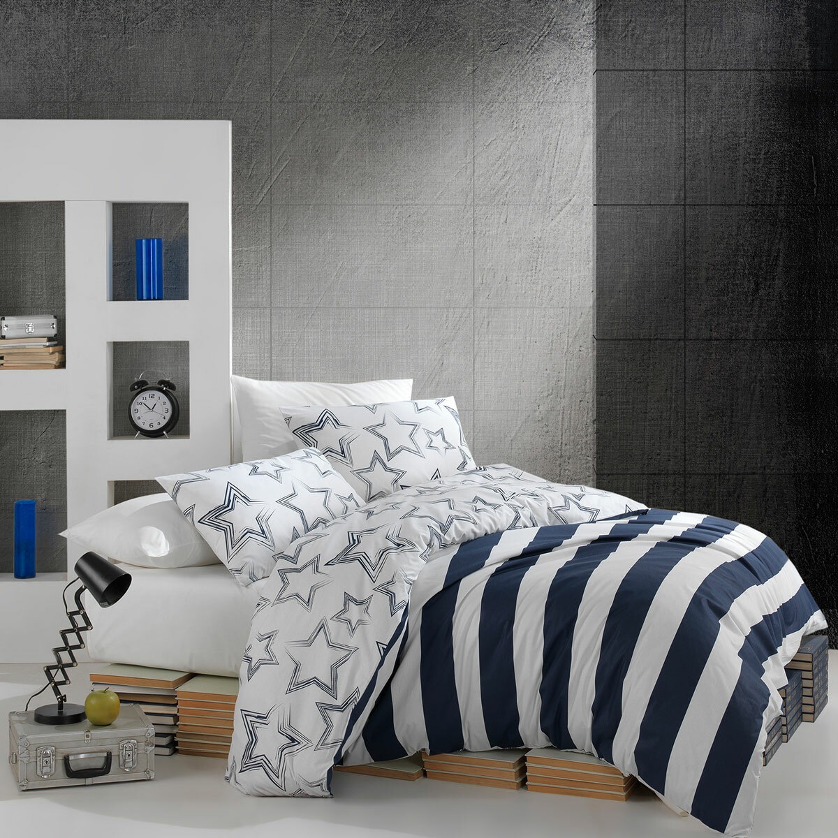 TRAUMSCHLAF Wendebettwäsche »Stella«, (2 tlg.), mit einer Streifen-Sterne Kombination