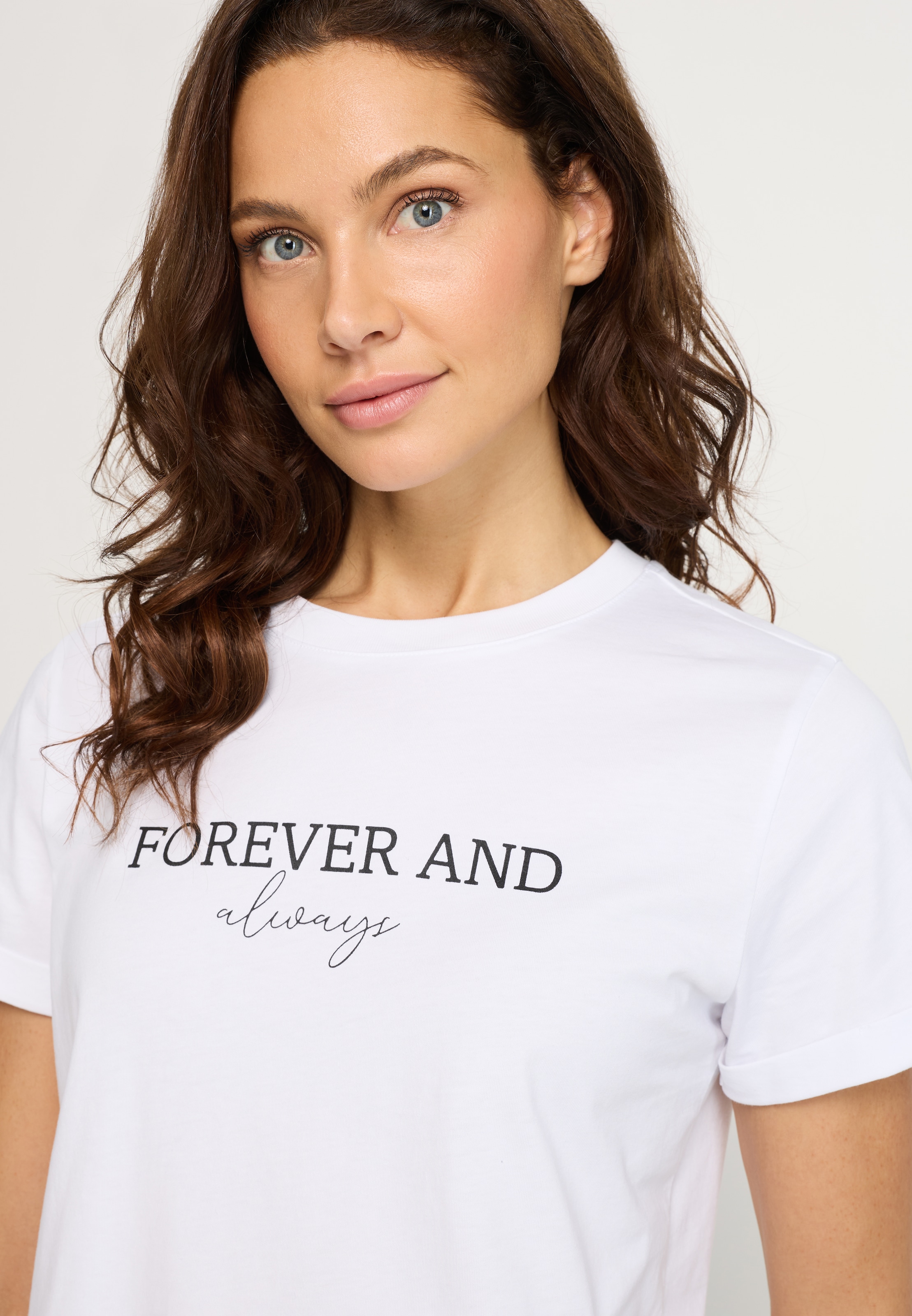 LASCANA T-Shirt mit Print, Kurzarmshirt aus Baumwolle, casual-chic