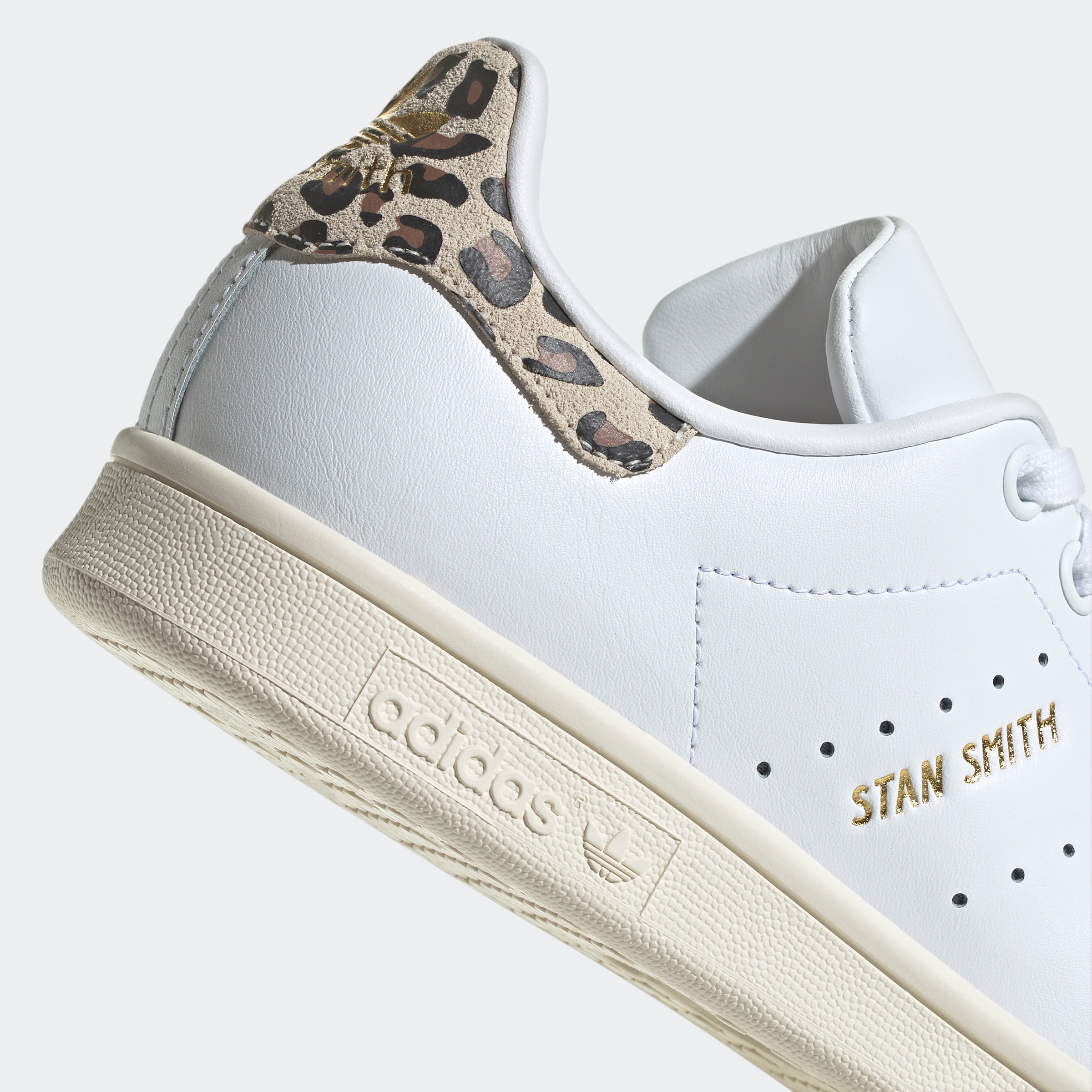 adidas Originals Sneaker »STAN SMITH«, mit Leo Muster