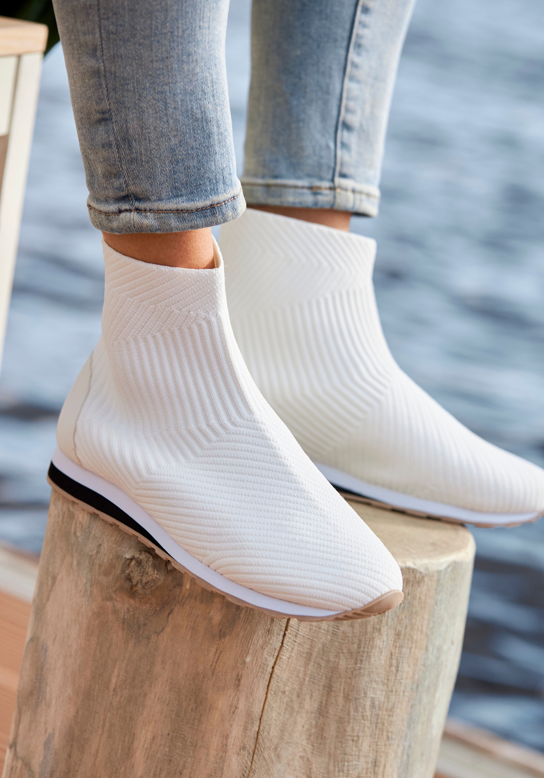 Vivance Sneaker, aus elastischem Material, zum Reinschlüpfen VEGAN