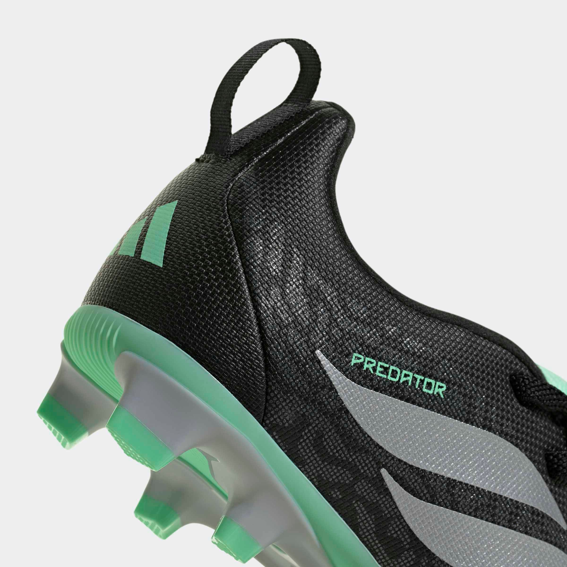adidas Performance Fußballschuh »PREDATOR CLUB KIDS , UMSCHLAGBARE ZUNGE, FESTE BÖDEN / MULTI GROUND«  für viele verschiedene Böden geeignet