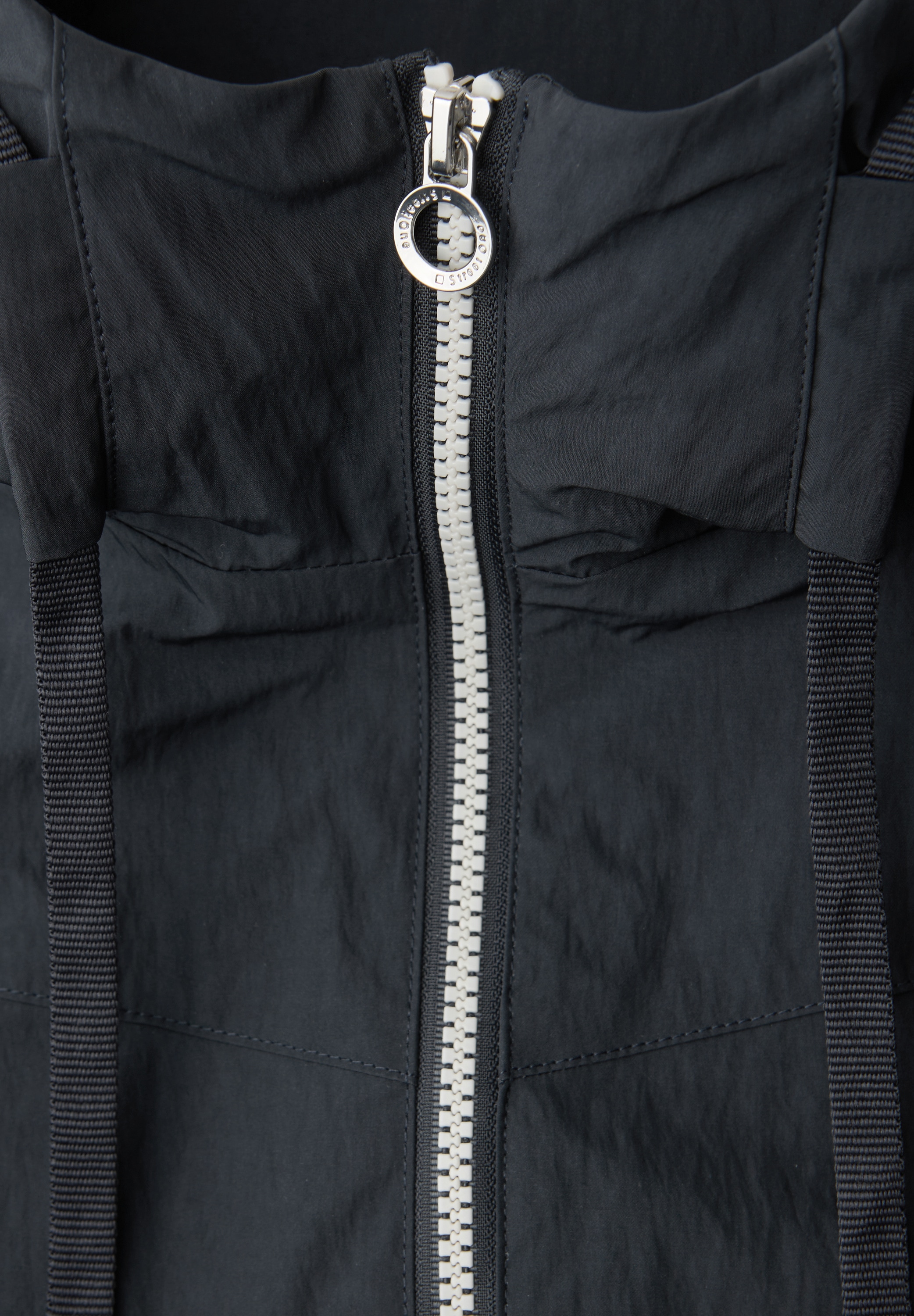 STREET ONE Windbreaker mit Kapuze mit Kapuze mit Tunnelzugband