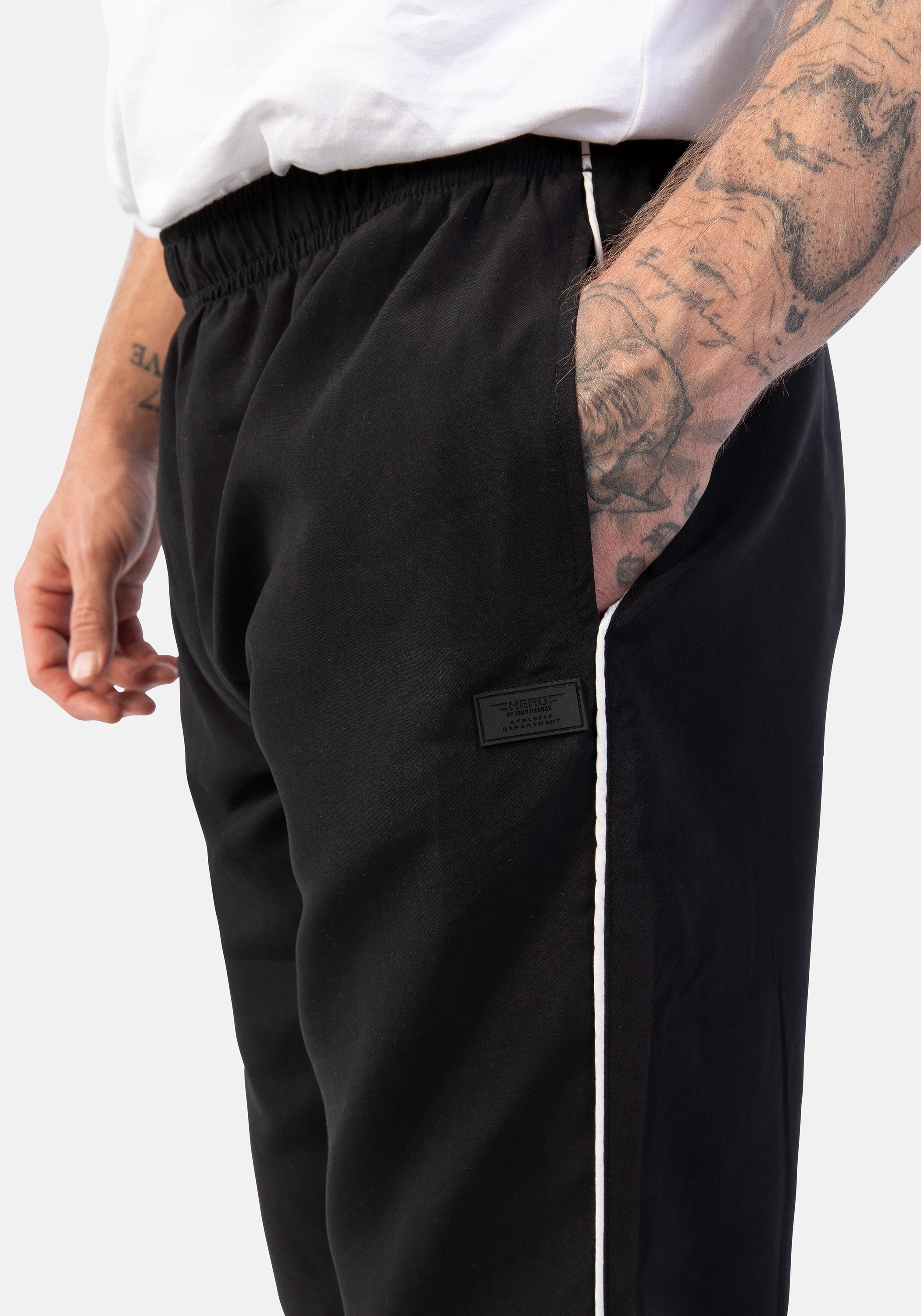 HERO by John Medoox "High Tech - Sweat Jogginghose" Sporthose Tapered Fit Sport Funktionsqualität für Herren