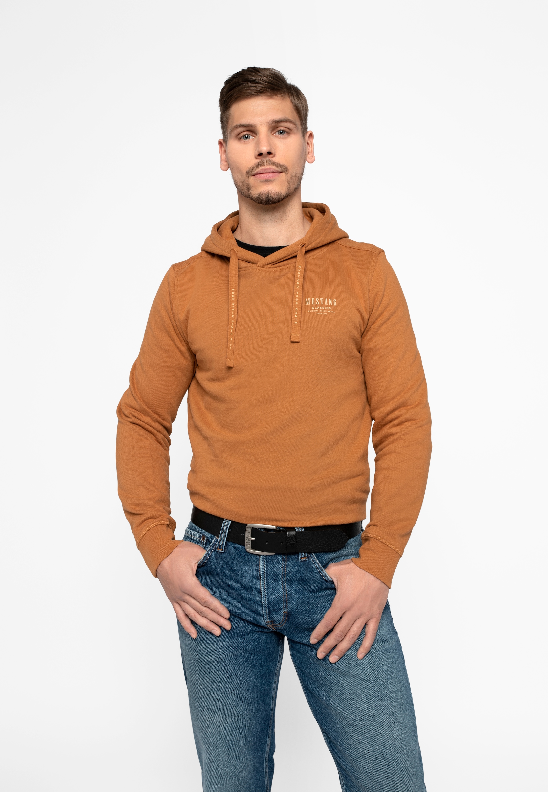 MUSTANG Ledergürtel, Genarbtes Vollleder mit Glanz, 4 cm