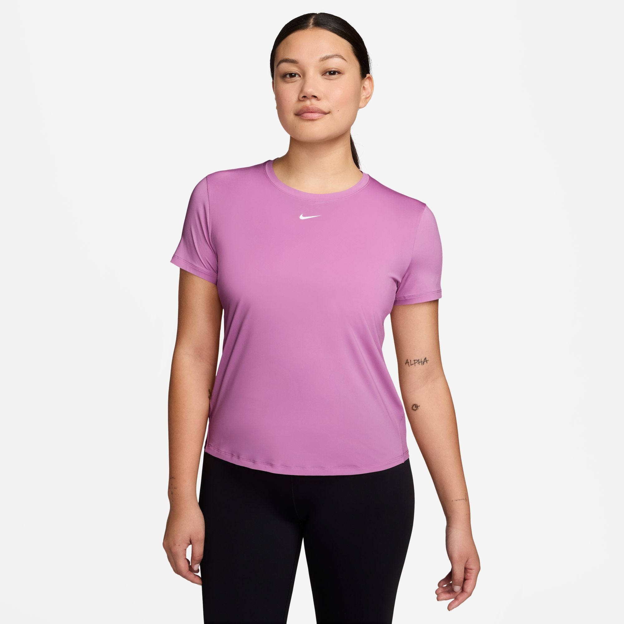 Nike T-Shirt »W NK ONE CLASSIC DF SS TOP« sportlich, Kurzarm, für Fitness und Freizeit, Rundhalsausschnitt