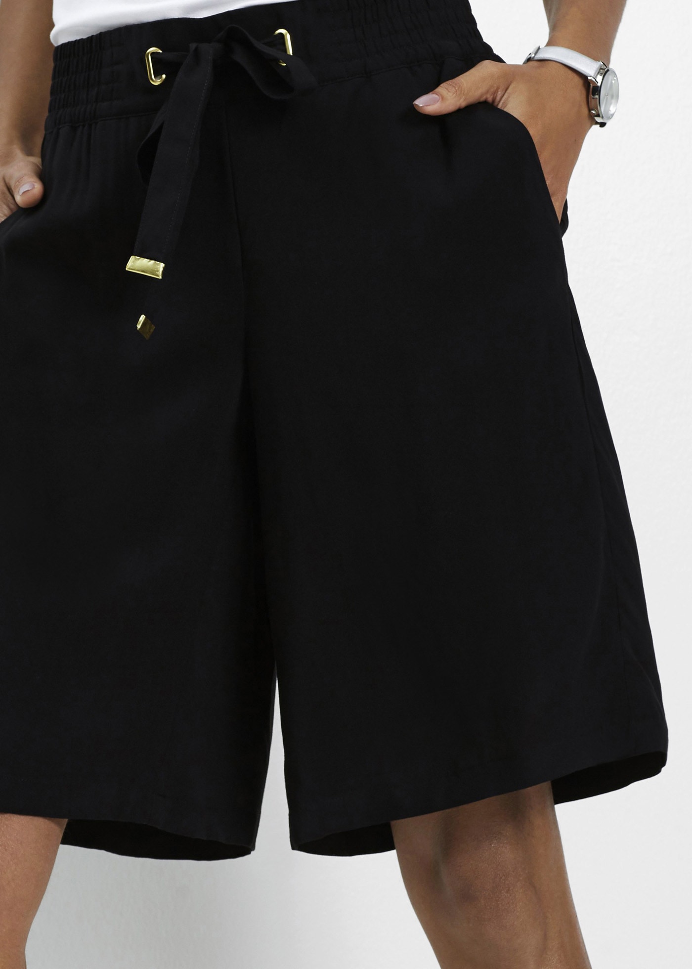 bonprix Bermudas  aus Viskose, mit elastischem Bund, Loose Fit, sportlicher Stil