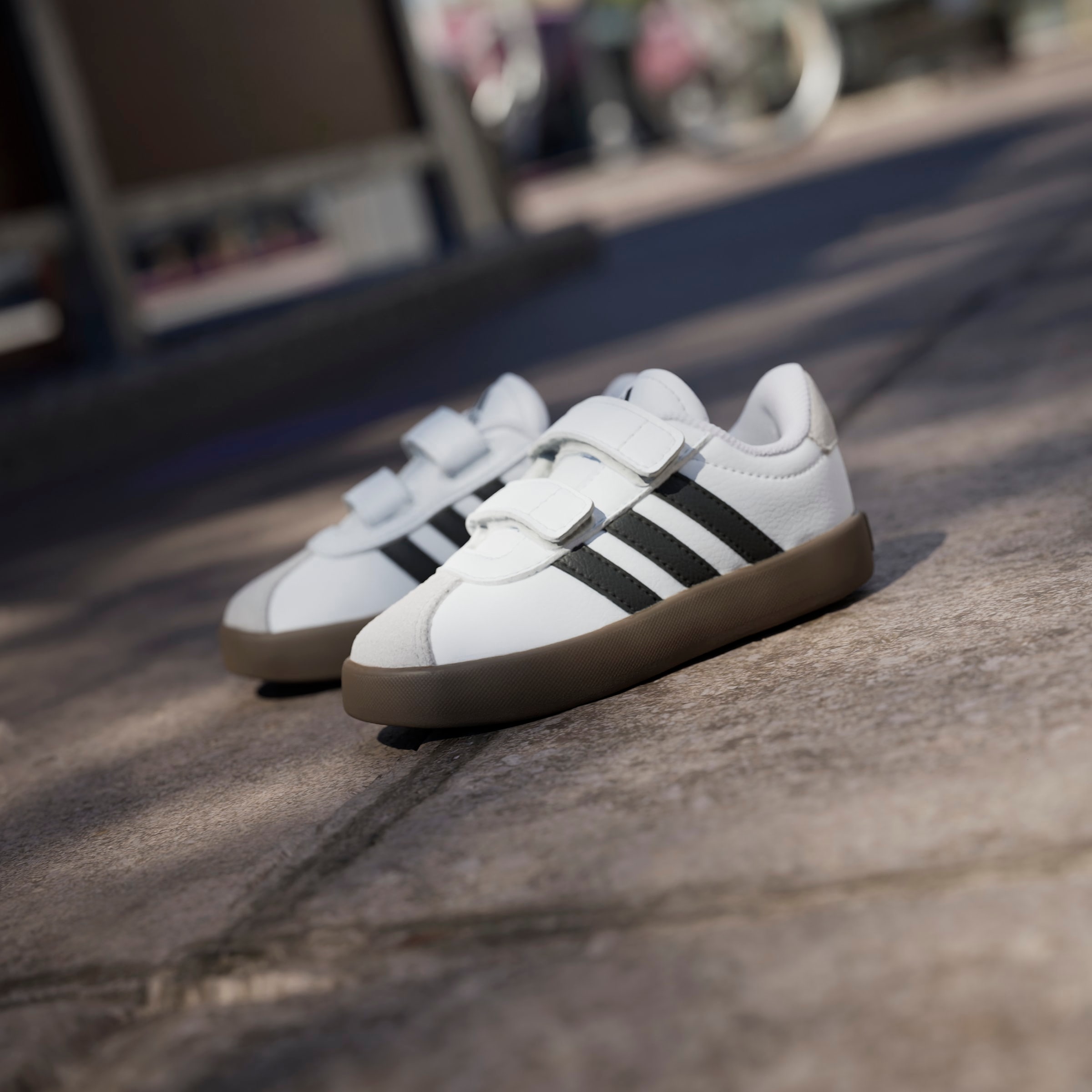 adidas Sportswear Sneaker »VL COURT 3.0 KIDS«  inspiriert vom Design des adidas samba, für Kinder
