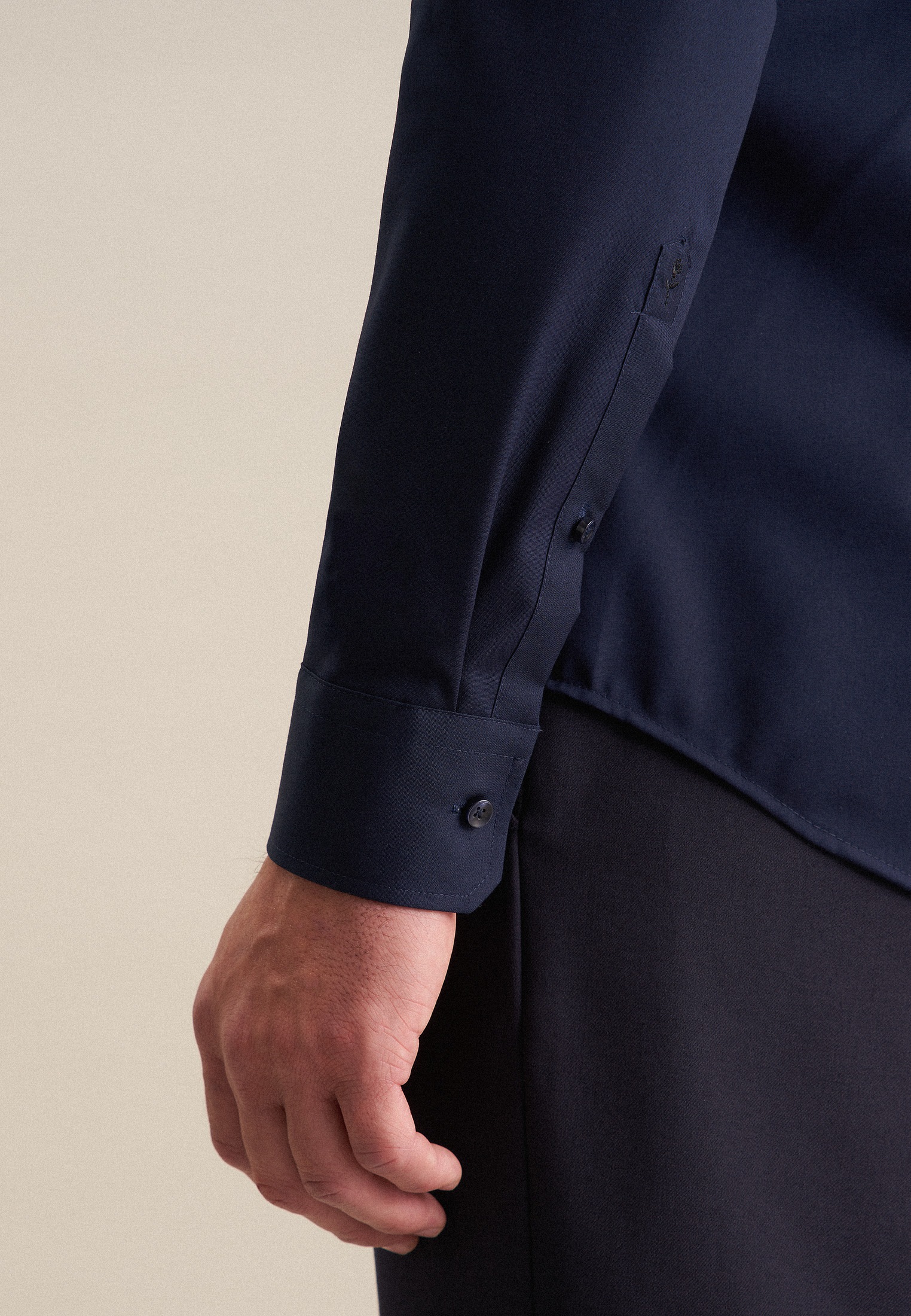 Businesshemd SEIDENSTICKER "Schwarze Rose", Herren, Gr. S (37), verlängerte Ärmellängen, blau (dunkelblau), 100% Baumwolle, unifarben, tailored fit, 2-Knopf-Manschette, Hemden, Shaped 1/1 Extra lang Kentkragen Uni 3