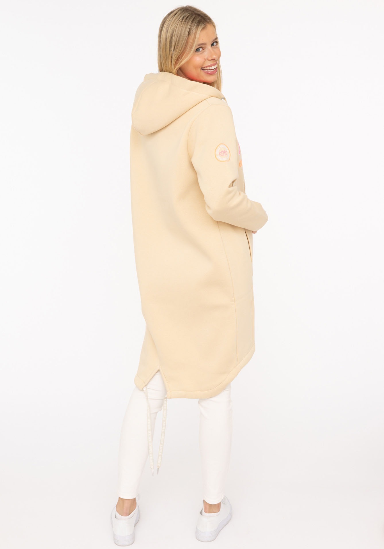 Thumbnail - Zwillingsherz Jerseymantel ""Smile everyday"" mit großer SMILE Stickerei und positiver Botschaft