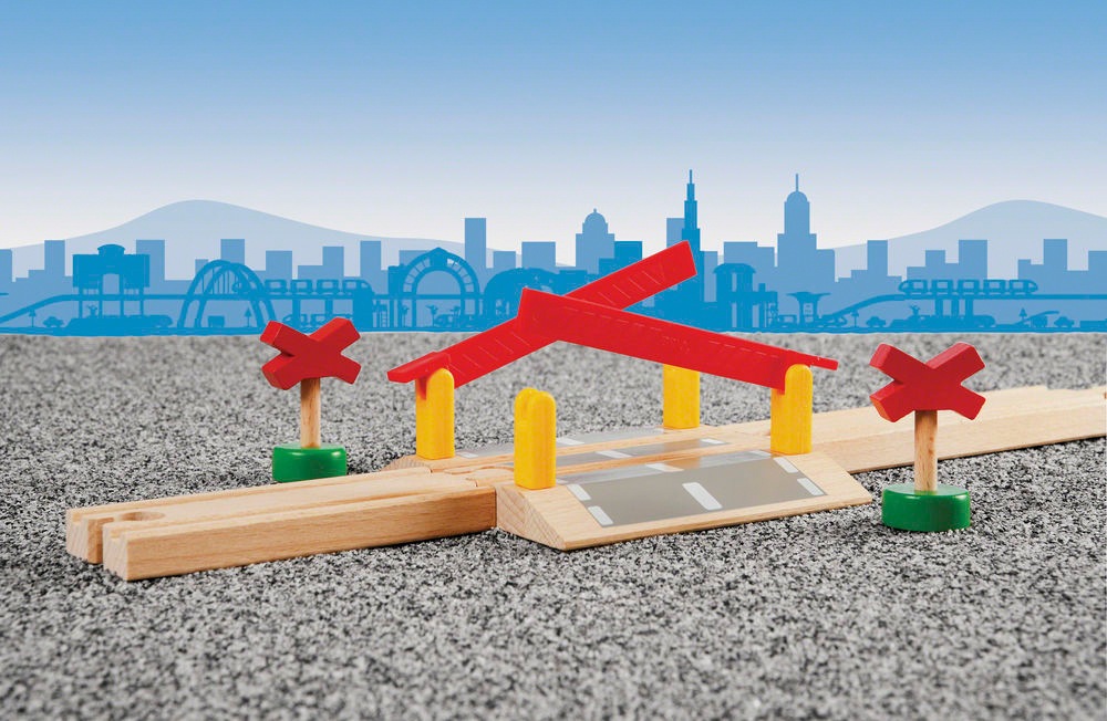 BRIO® Spielzeugeisenbahn-Erweiterung »BRIO® WORLD, Bahnübergang«, FSC® - schützt Wald - weltweit