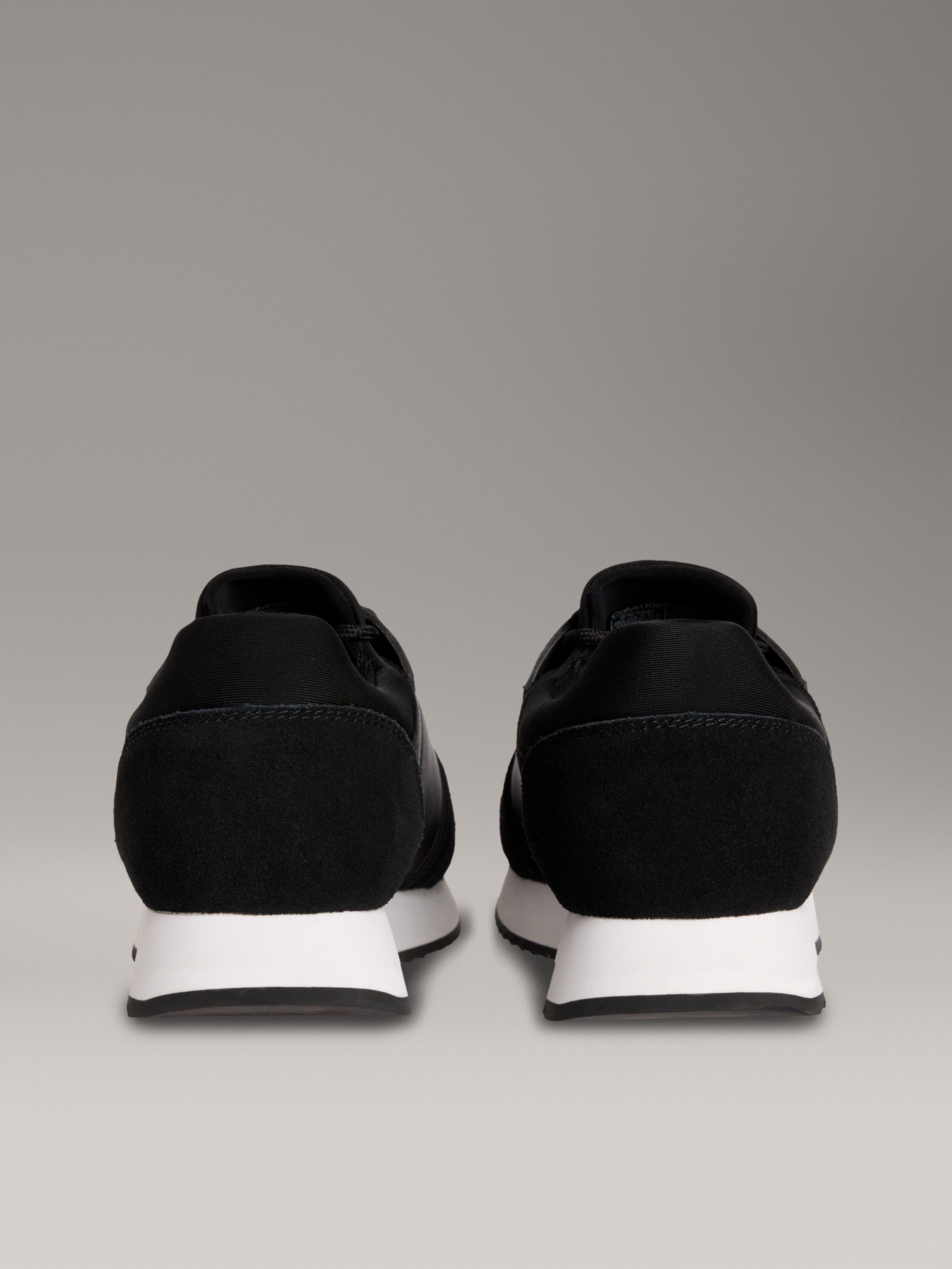 Calvin Klein Jeans Slip-On Sneaker »RETRO RUNNER SOCK LACE UP NY-SU«, Halbschuh, Freizeitsneaker mit CK-Logo und aufgesetzter Schnürung