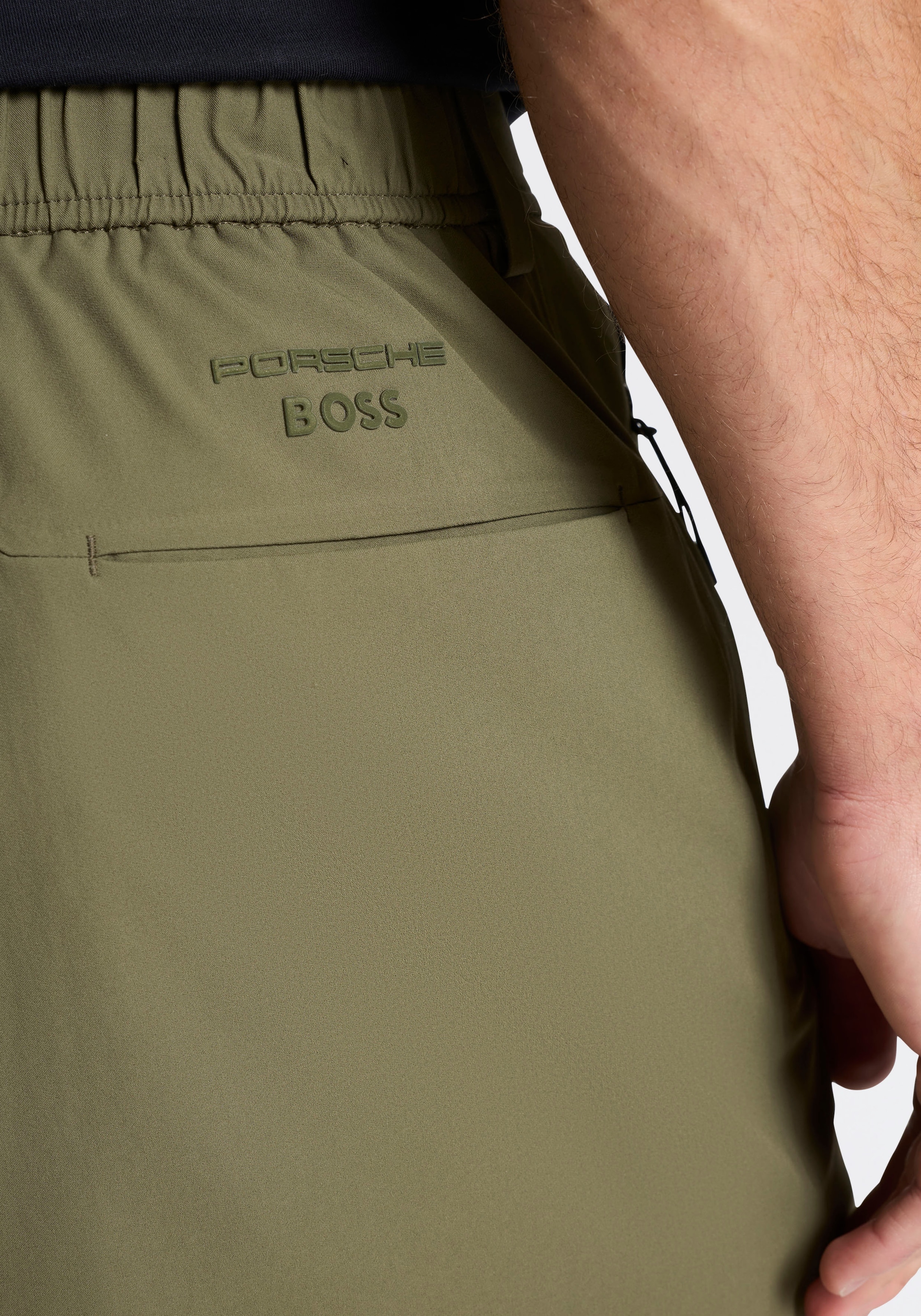 BOSS GREEN Shorts »Porsche Spirit 70 Capsule Collection«  Premium Herrenmode Limited, Stretchmaterial, wasserabweisendes Finish