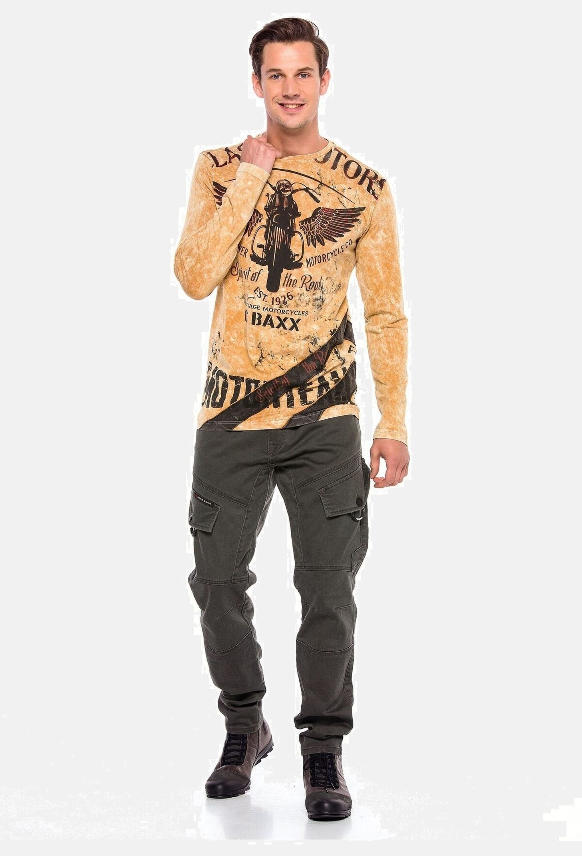 Cipo & Baxx Cargojeans »Cipo & Baxx Jeans« mit schrägen Cargotaschen, CD566