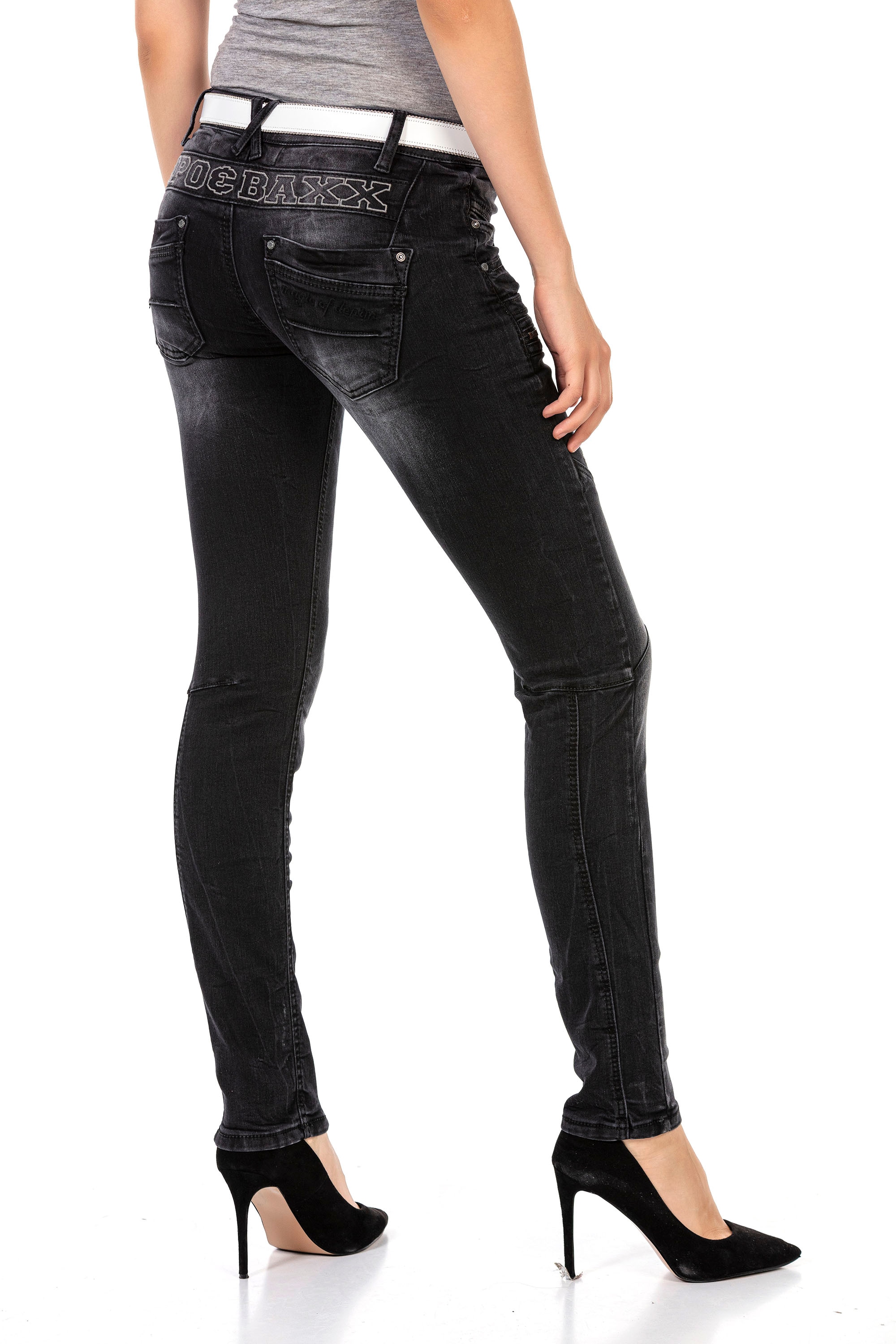 Cipo & Baxx Slim-fit-Jeans »WD437«, mit trendigen Ziernähten