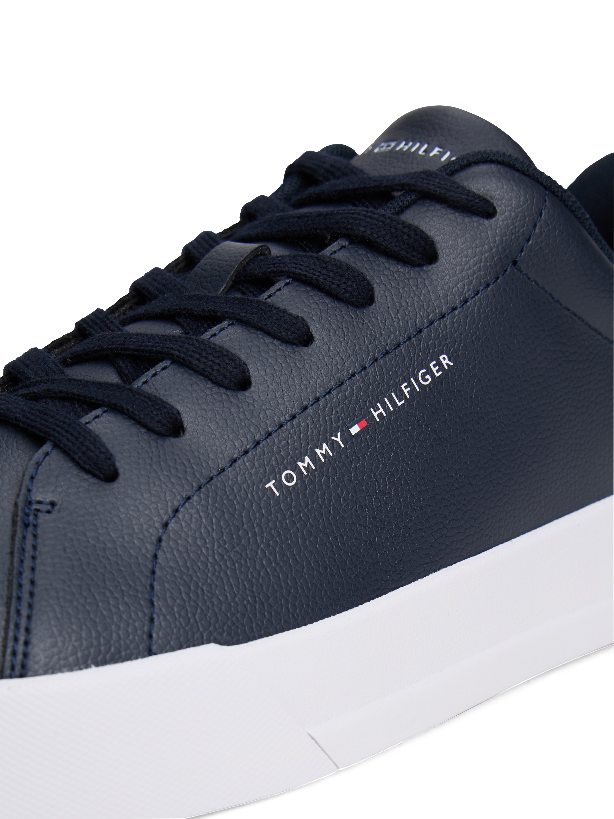 Tommy Hilfiger Sneaker »TH COURT LTH DETAIL ESS«, Freizeitschuh, Halbschuh, Schnürschuh mit seitlichem Logoschriftzug