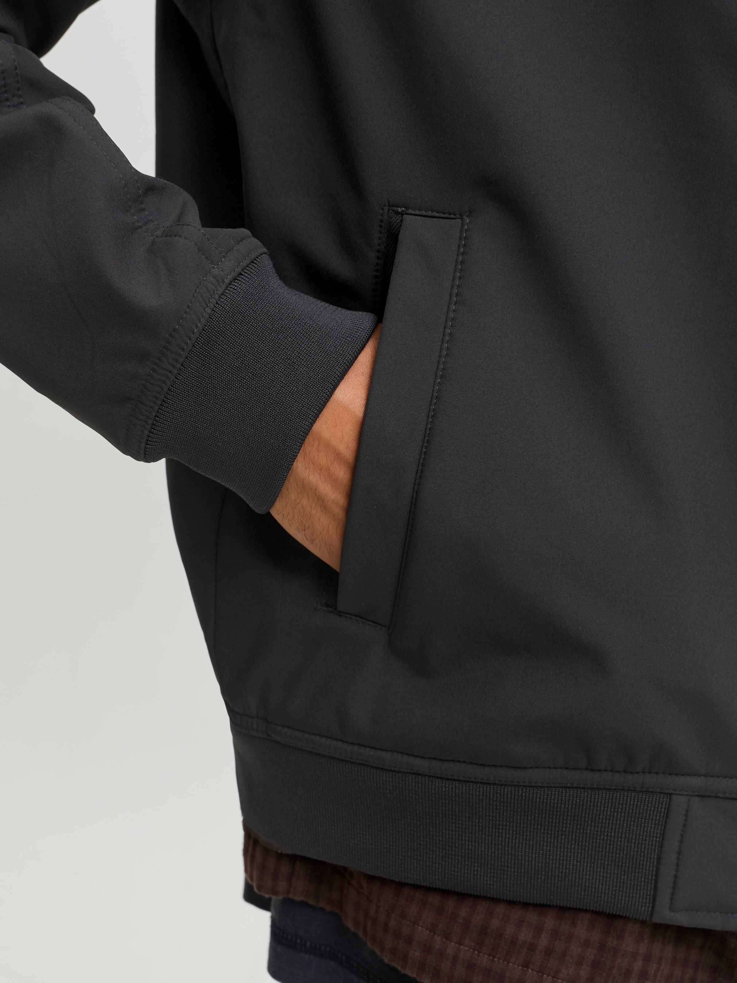 Jack & Jones Softshelljacke »JJELIAM SOFTSHELL BOMBER NOOS« Kunstfaser, regular fit