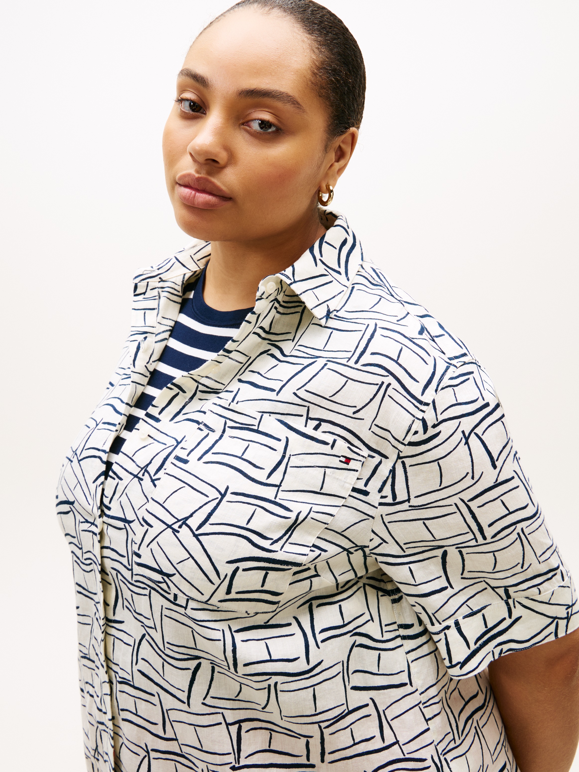 Tommy Hilfiger Curve Kurzarmshirt "CRV ESS LINEN SHIRT WITH SS" in großen G günstig online kaufen