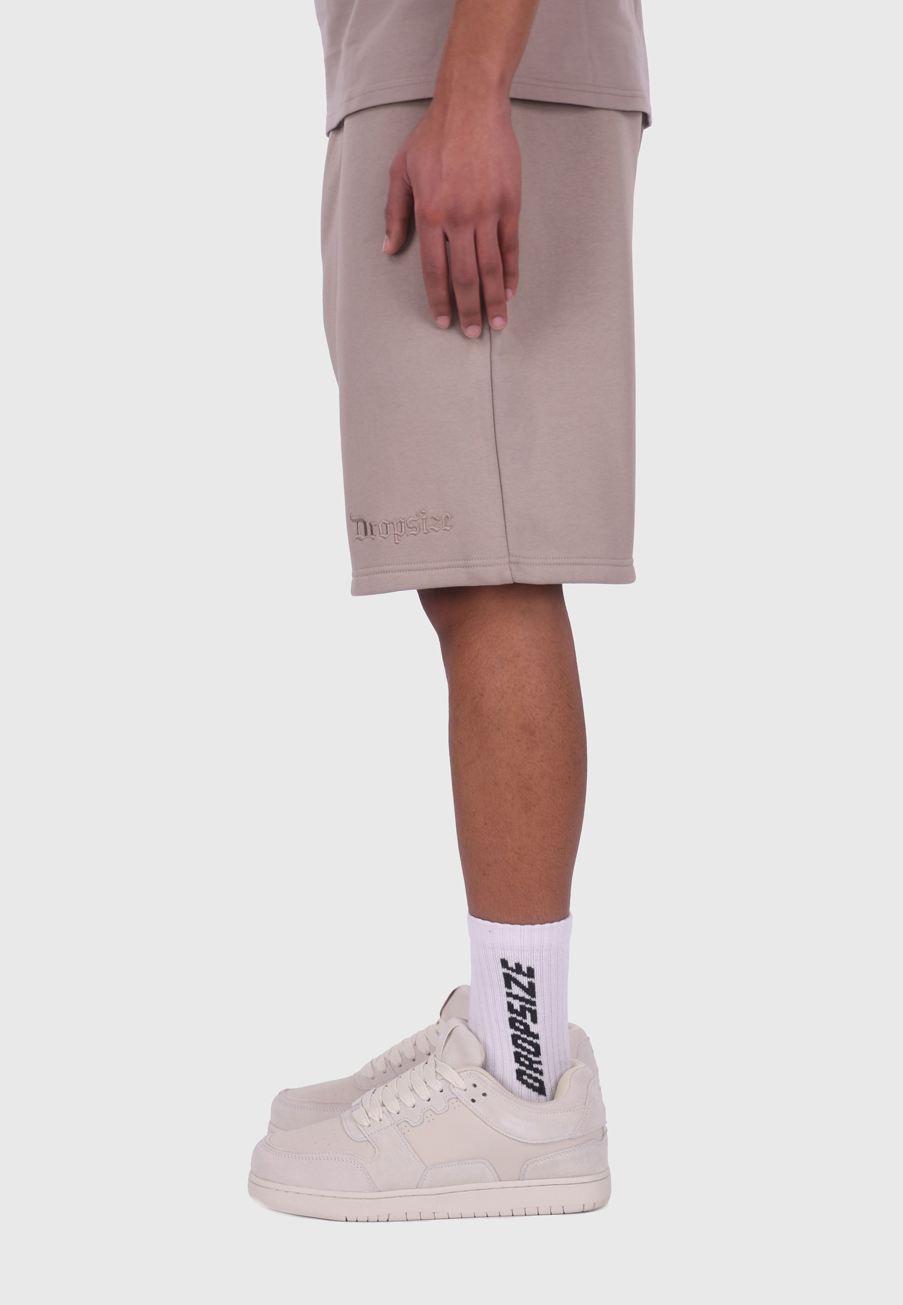 Dropsize Sweatshorts »Dropsize HEAVY EMBO SWEAT SHORTS«