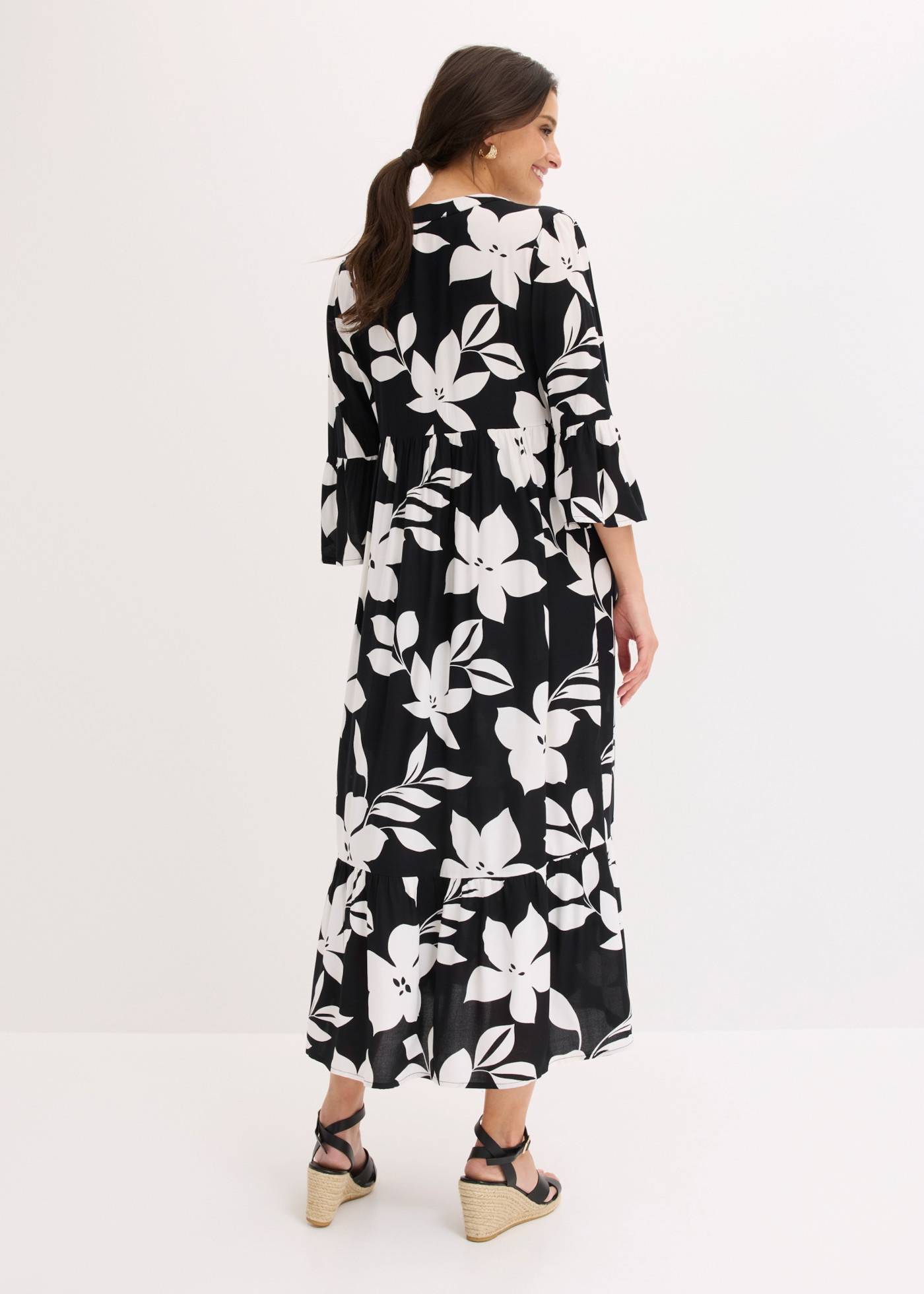 bonprix Maxikleid »Maxikleid aus fließender Viskose« für modischen Auftritt, aus Viskose, A-Linie, 3/4-Ärmel