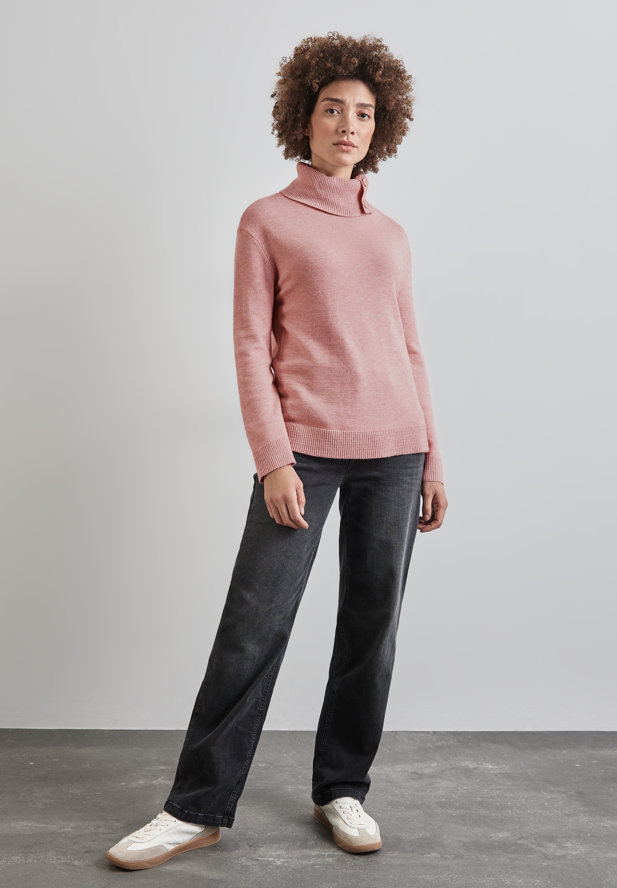 STREET ONE Rollkragenpullover, mit Knopf Details