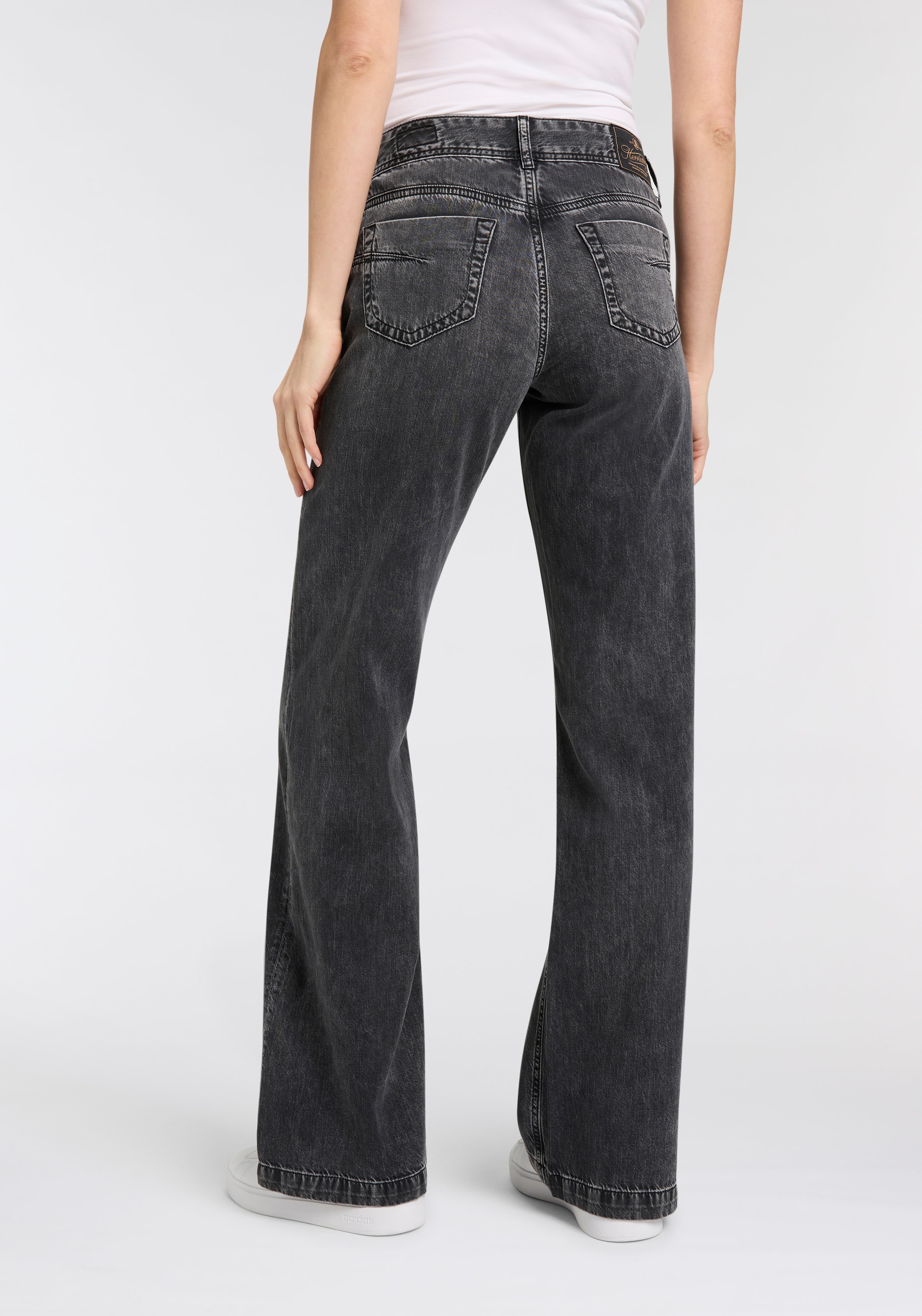 Herrlicher 5-Pocket-Jeans "Edna Denim Black", mit ausgestelltem Bein günstig online kaufen