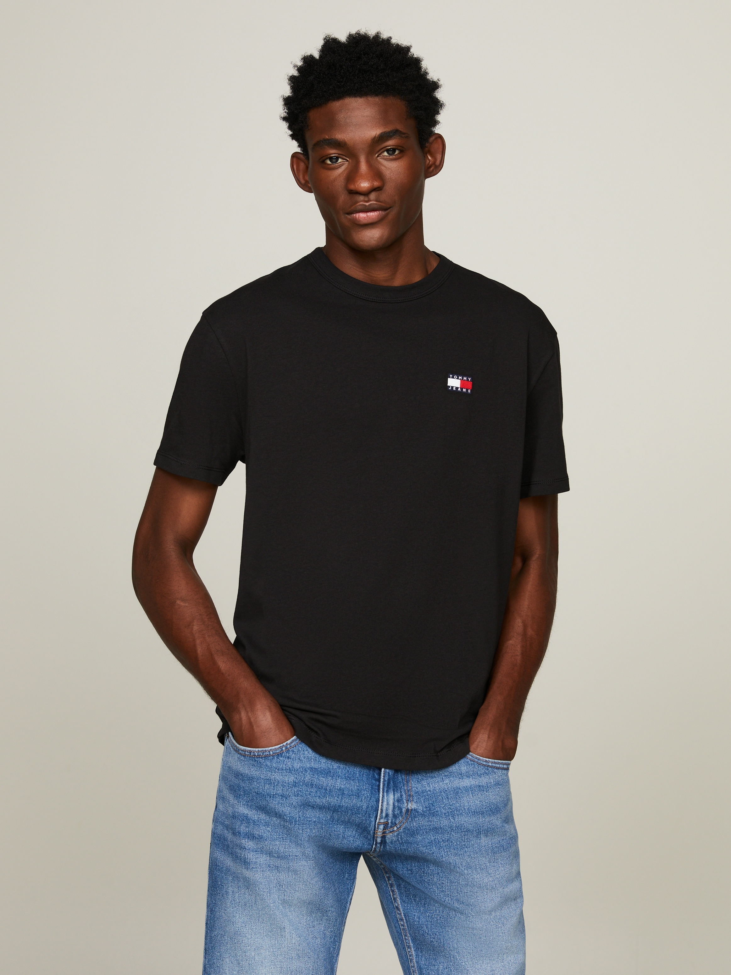 Tommy Jeans T-Shirt "TJM REG BADGE TEE EXT", mit Rundhalsausschnitt günstig online kaufen