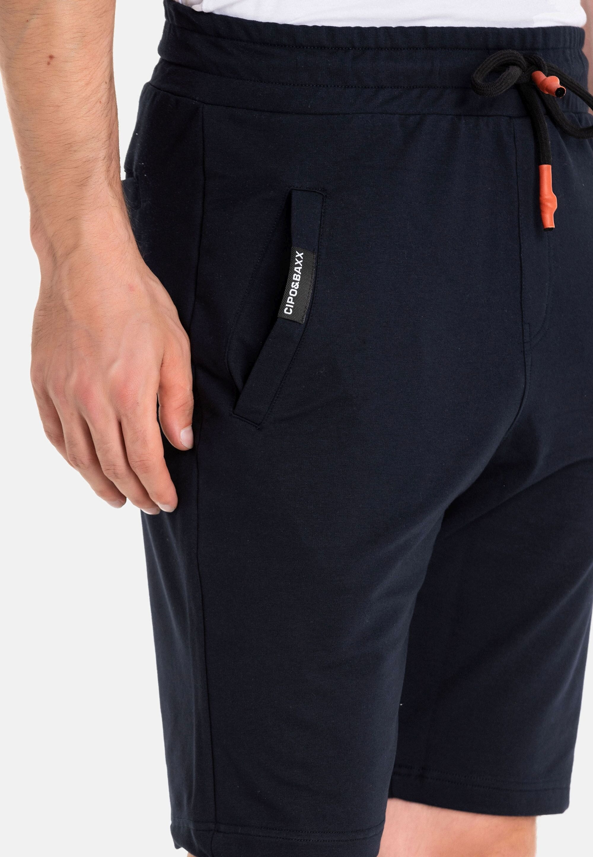 Cipo & Baxx Stoffhose »Shorts«, elastischer Bund mit Kordelzug