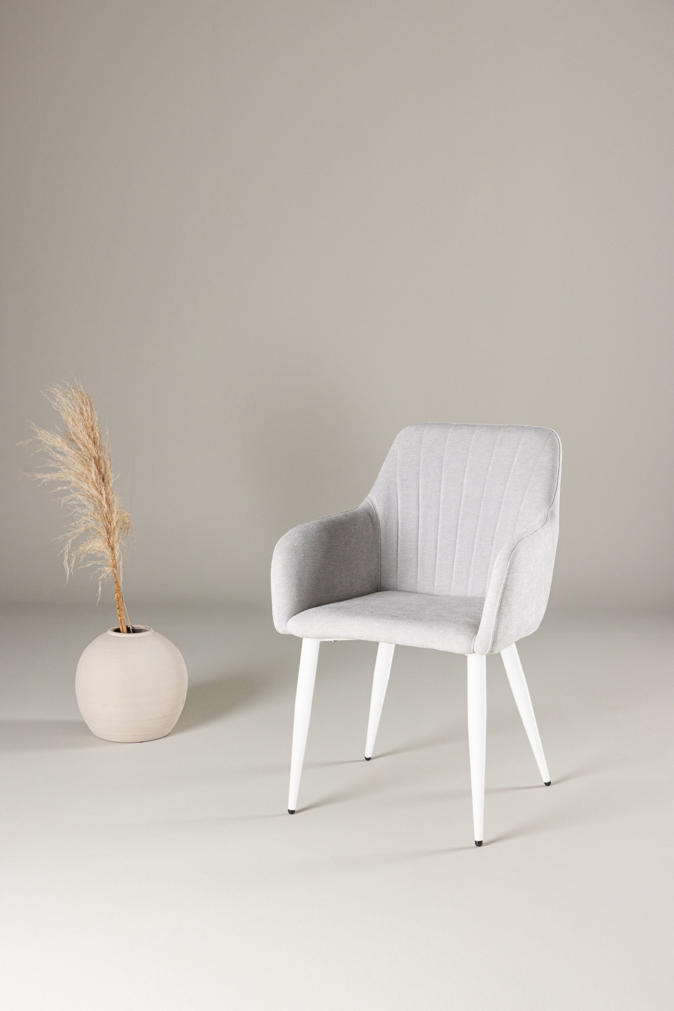 Venture Home Esszimmerstuhl »Comfort, 2er-Set Esszimmerstühle in Hellgrau, weiße Beine, robust« () 2 Stk.Polsterstuhl, Leinen-Bezug hellgrau, weiße Stahlbeine, Armlehnen