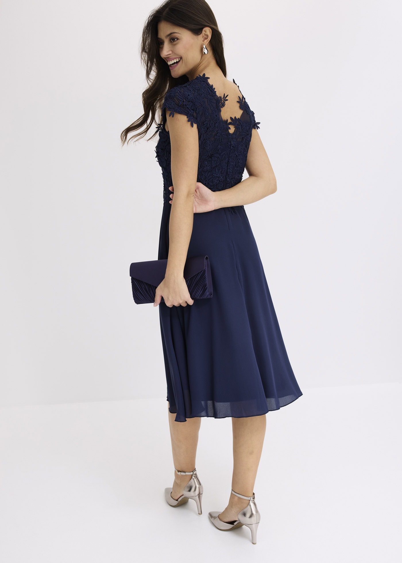 bonprix Midikleid festlicher Stil, aus Tüllmaterial mit Spitze, ausgestellt günstig online kaufen